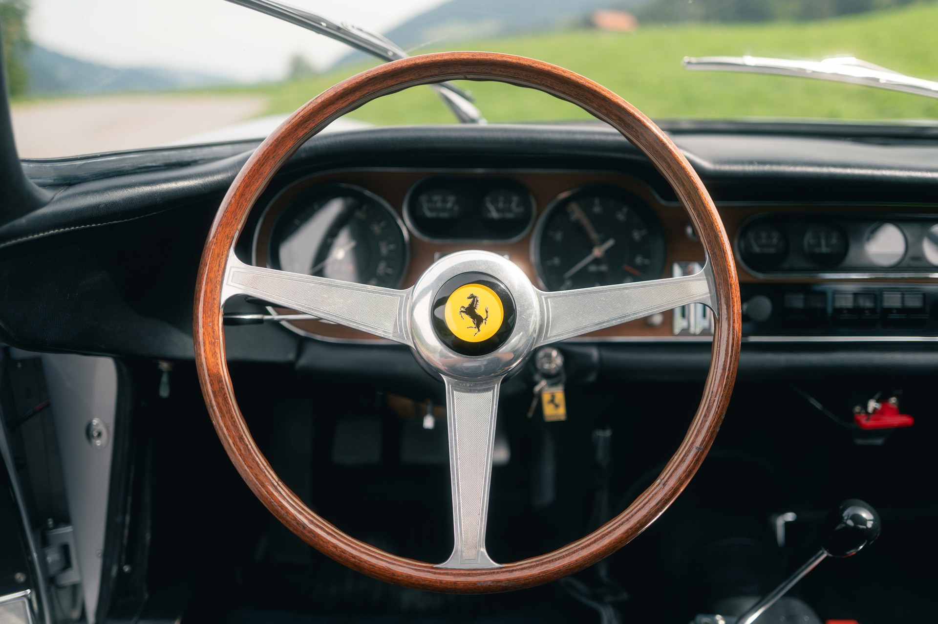 FERRARI 275 GTB Long Nose-image-2