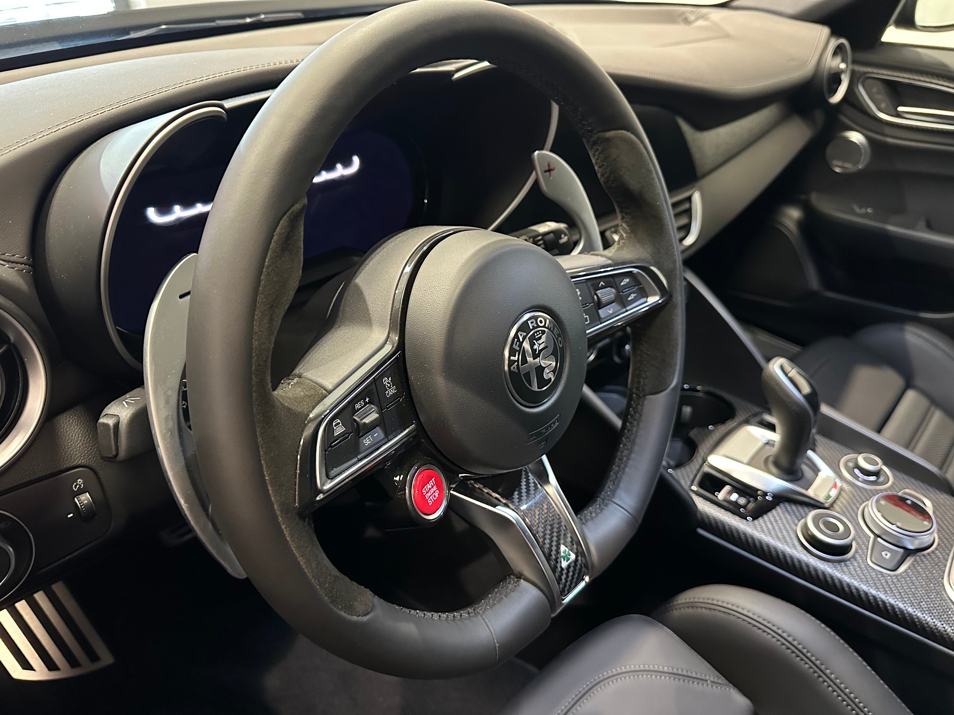 ALFA ROMEO Giulia 2.9 V6 Quadrifoglio-image-9