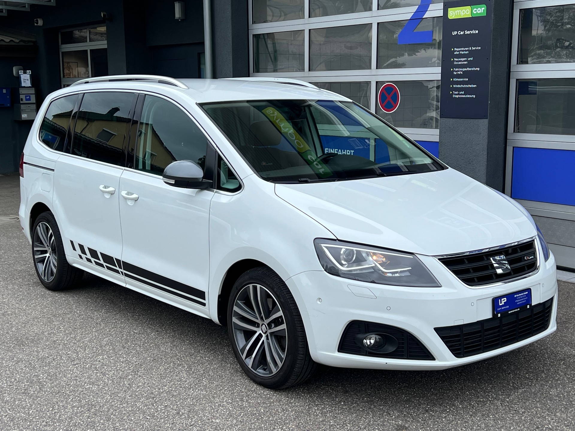 SEAT Alhambra 2.0 TSI 220 FR Line DSG * MJ 2018 * 7 Plätze *-showroom-element-2