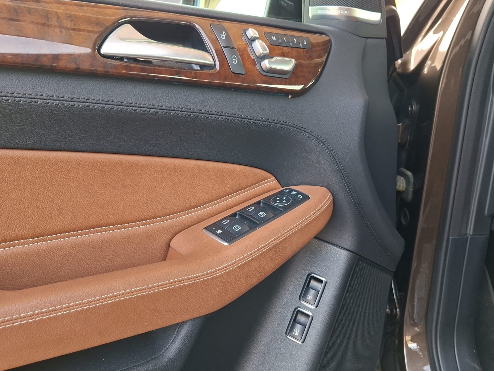 MERCEDES-BENZ GLE 500 e 4Matic 7G-Tronic-image-12