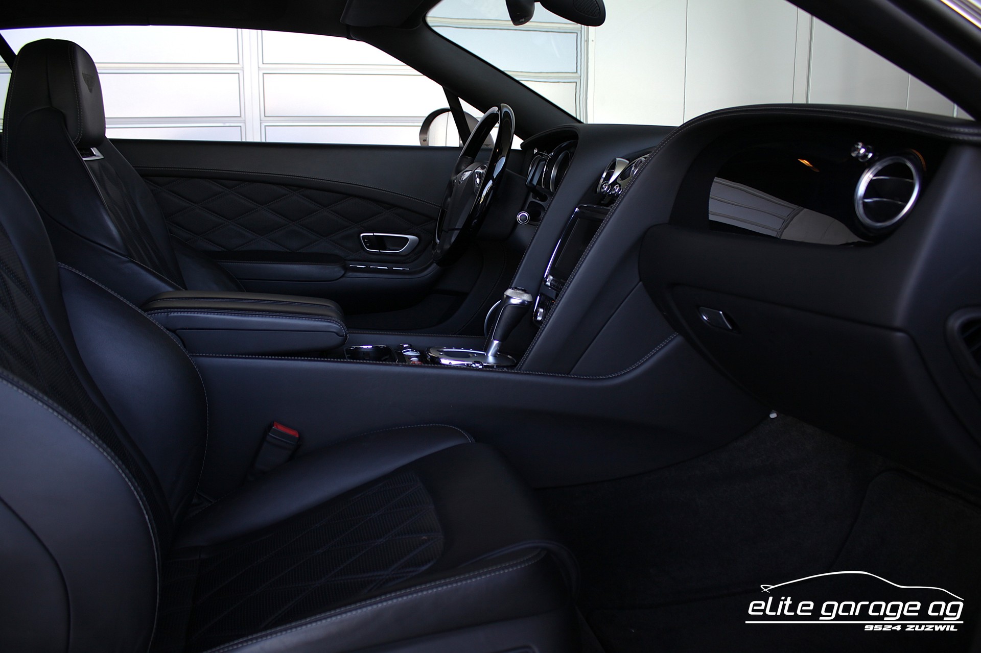 BENTLEY Continental GTC 4.0 V8-image-15