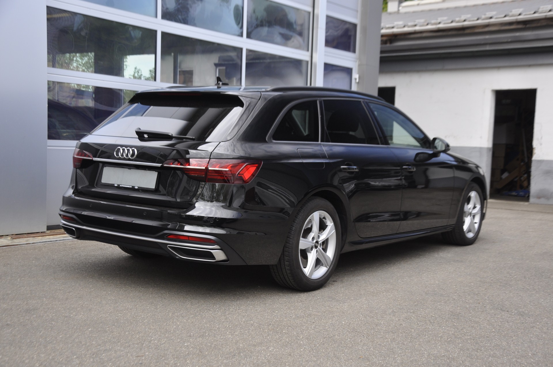 AUDI A4 Avant 50 TDI advanced quattro tiptronic I Standheizung-image-2