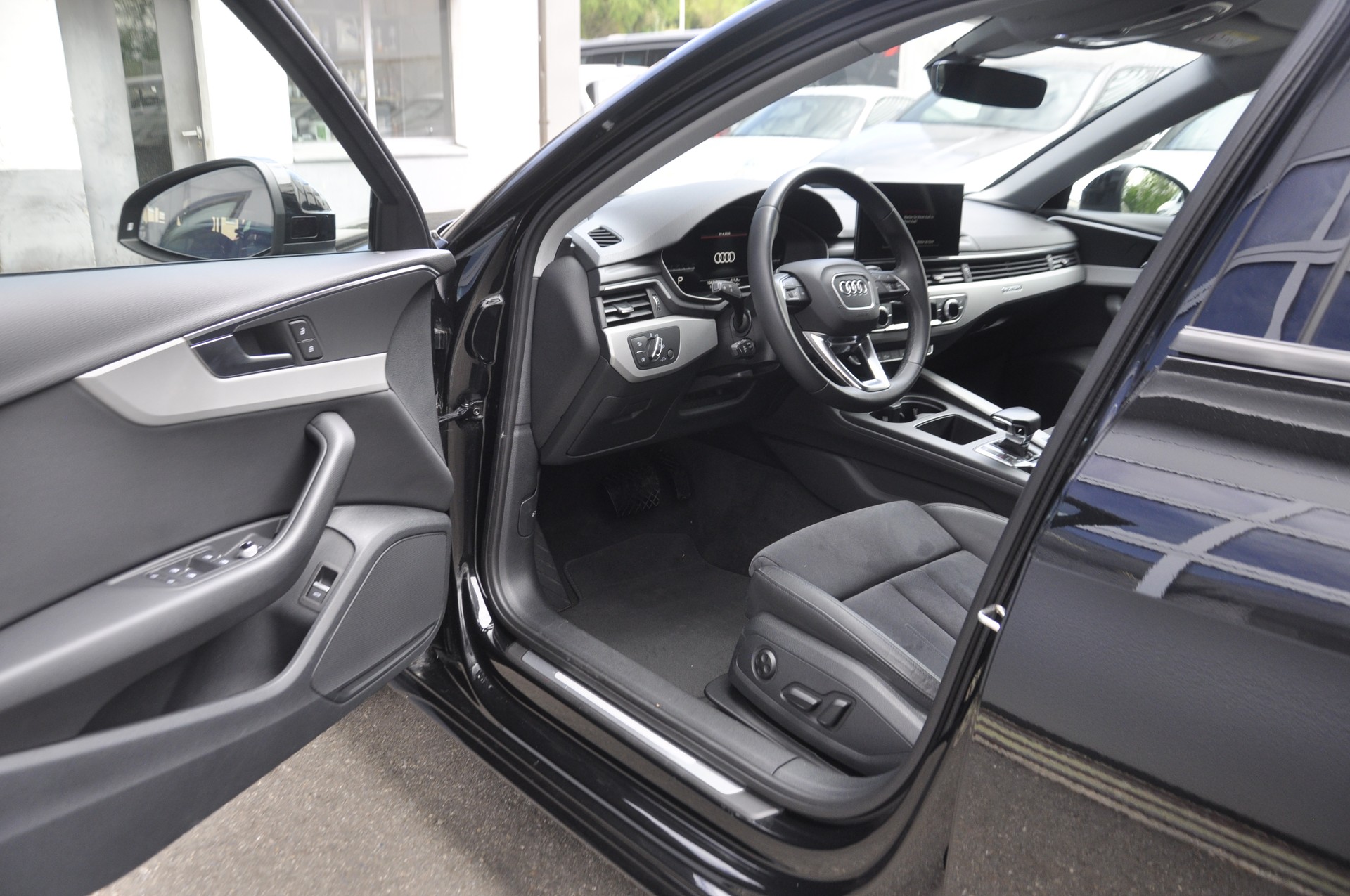AUDI A4 Avant 50 TDI advanced quattro tiptronic I Standheizung-image-3