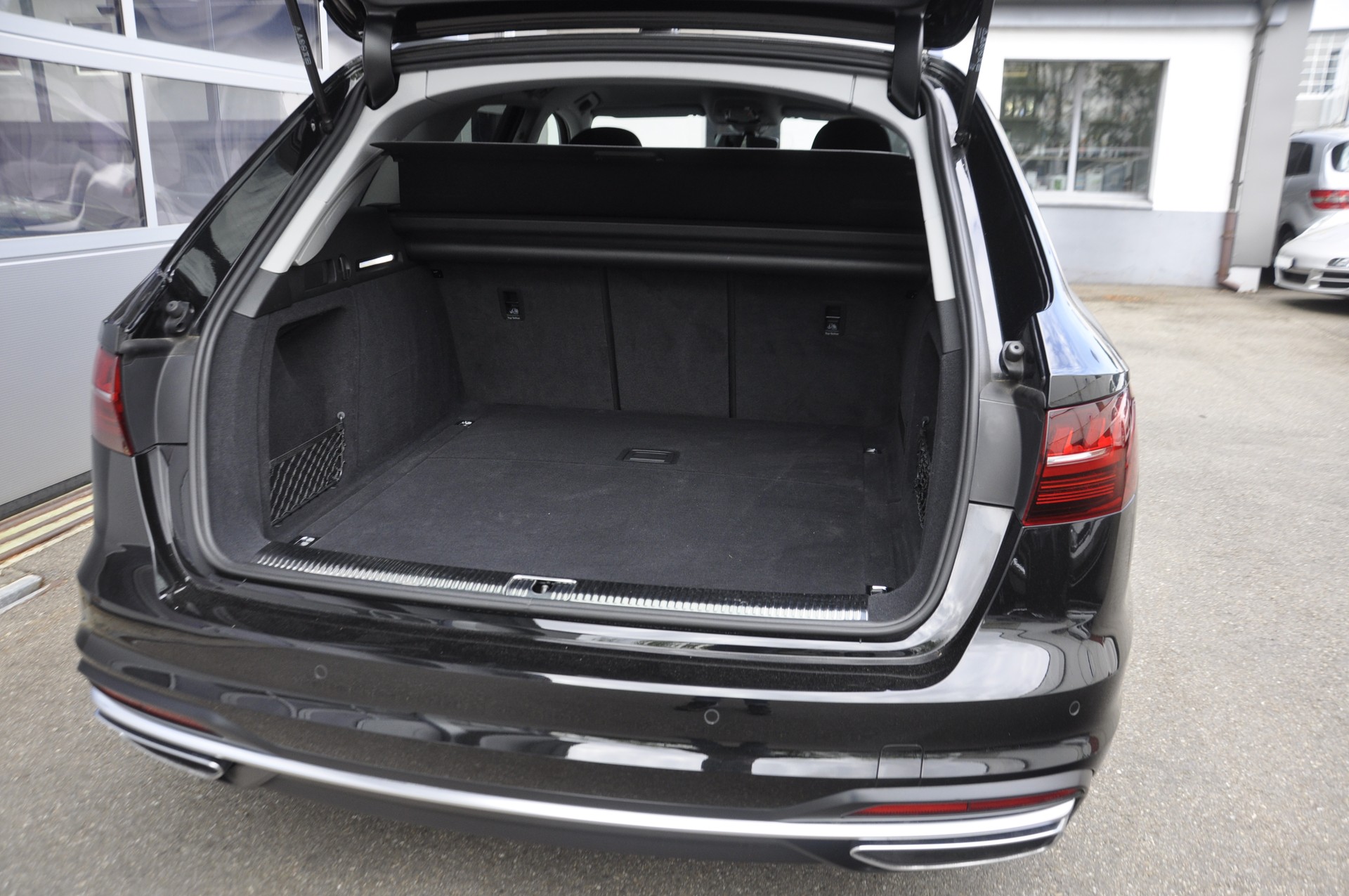 AUDI A4 Avant 50 TDI advanced quattro tiptronic I Standheizung-image-13