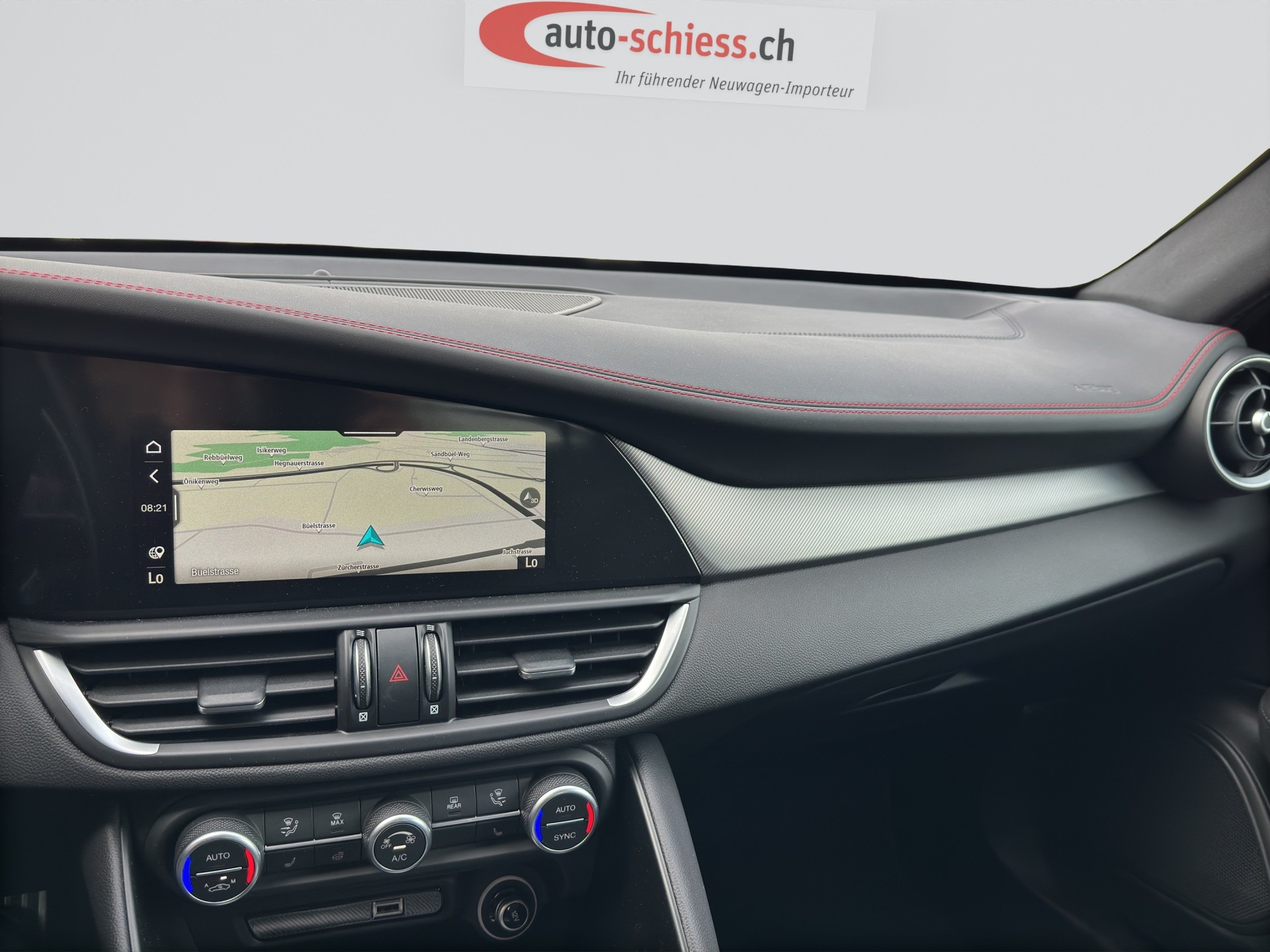 ALFA ROMEO Giulia 2.0 Competizione Q4 AT8-image-12