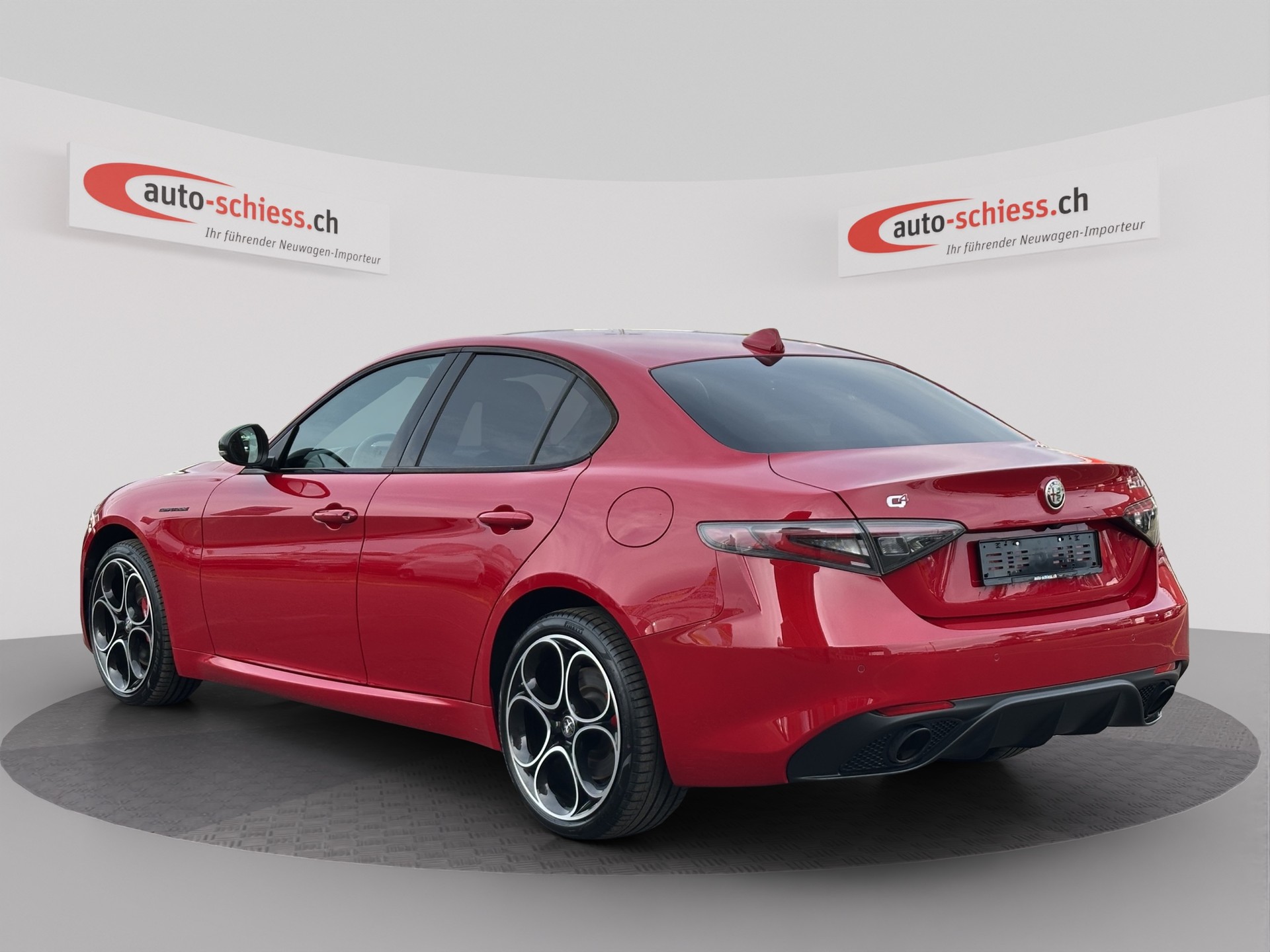 ALFA ROMEO Giulia 2.0 Competizione Q4 AT8-image-2