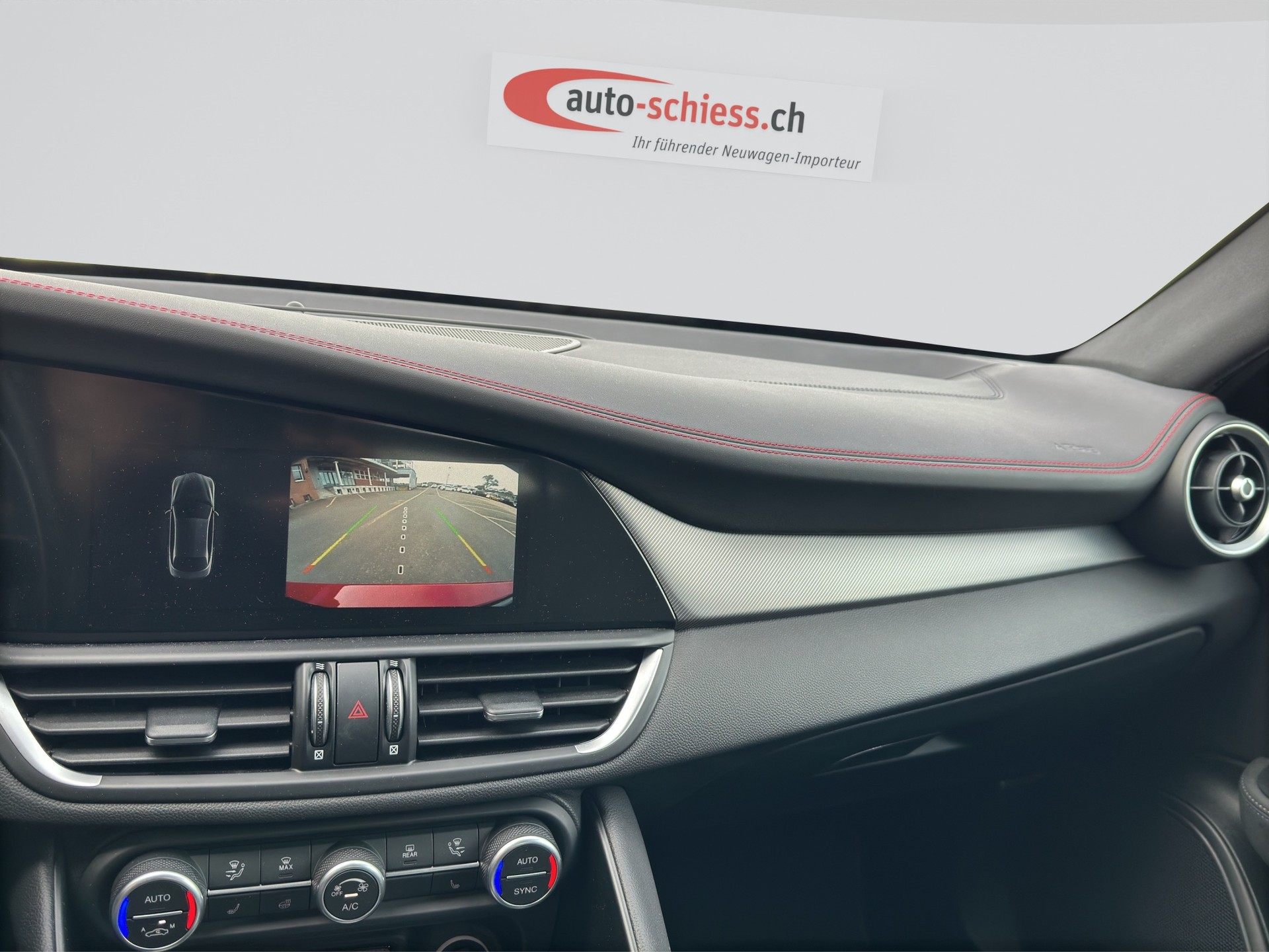 ALFA ROMEO Giulia 2.0 Competizione Q4 AT8-image-13