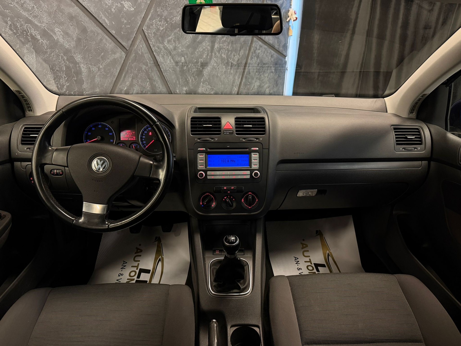 VW Golf 1.4 TSI Leader-image-4