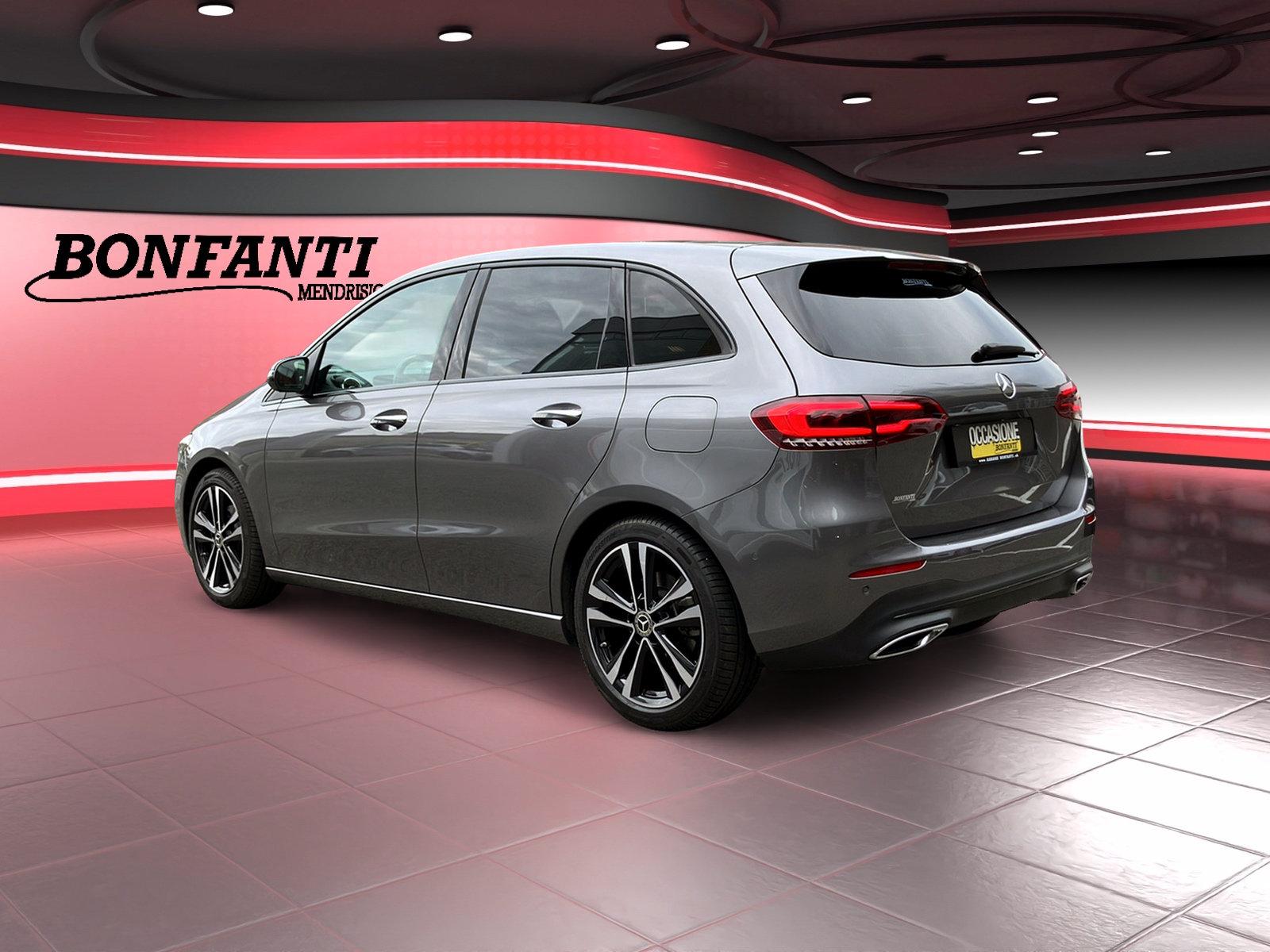 MERCEDES-BENZ B 200 Night Star AMG Line-image-7