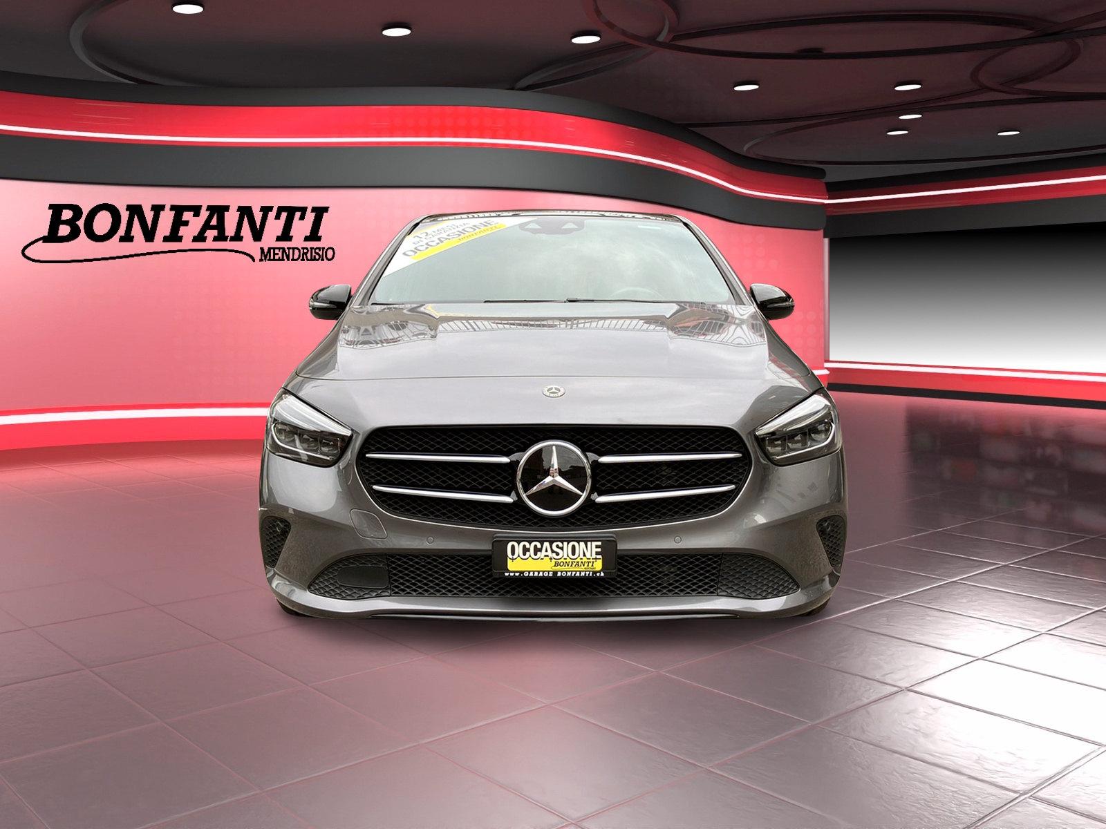 MERCEDES-BENZ B 200 Night Star AMG Line-image-1