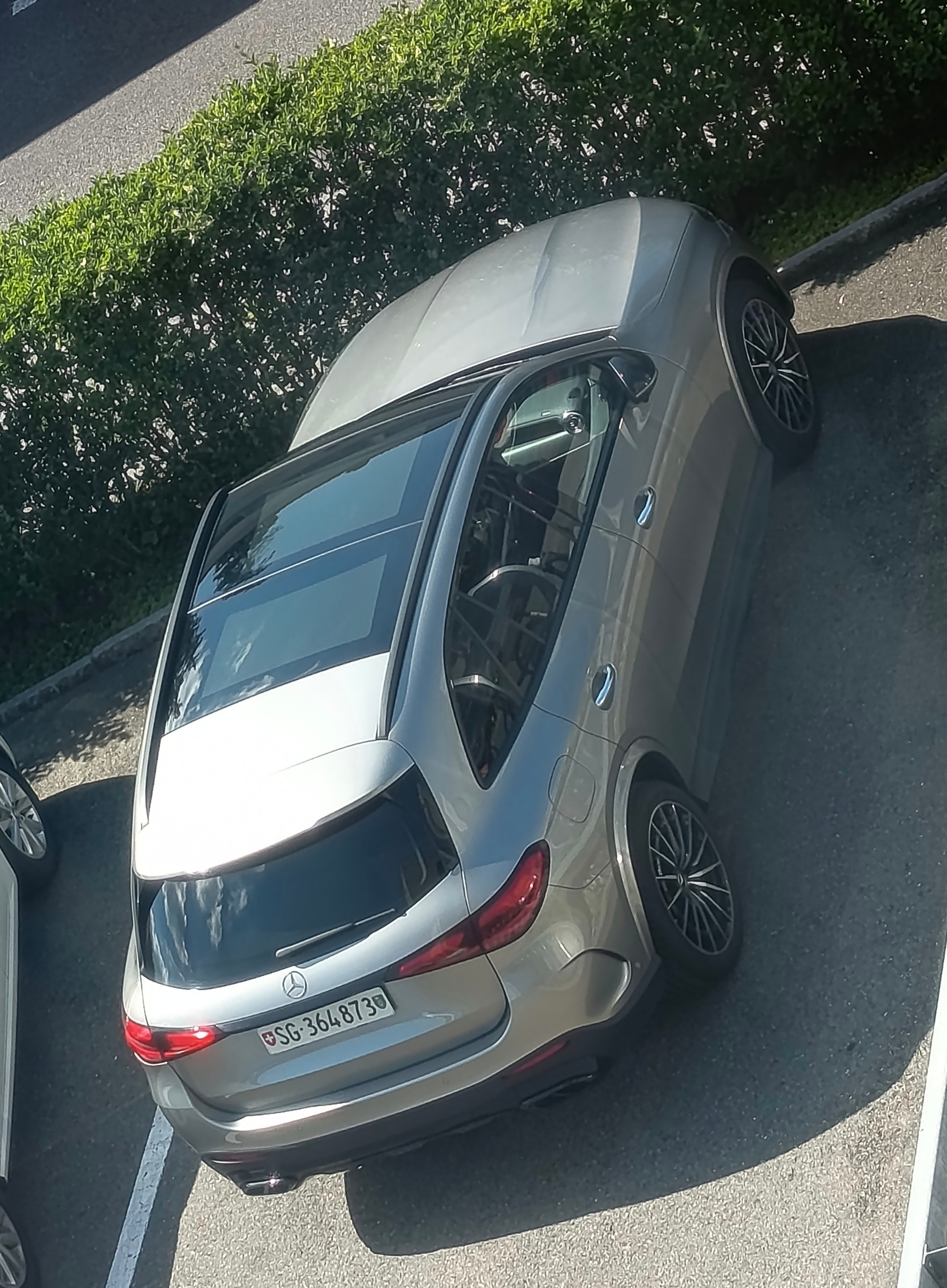 MERCEDES-BENZ GLC 220 d AMG Line 4matic-image-16