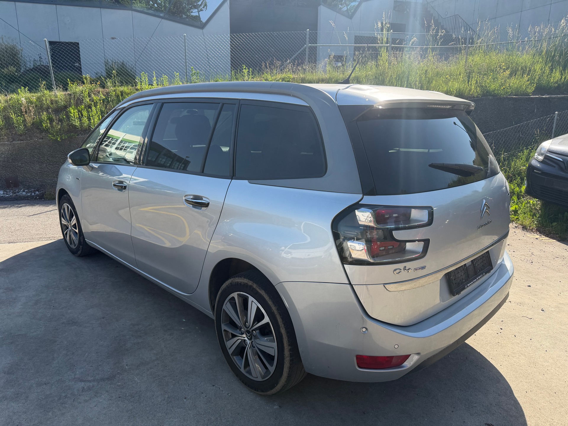 CITROEN Grand C4 Picasso 2.0 BlueHDi Exclusive Automatic-image-3