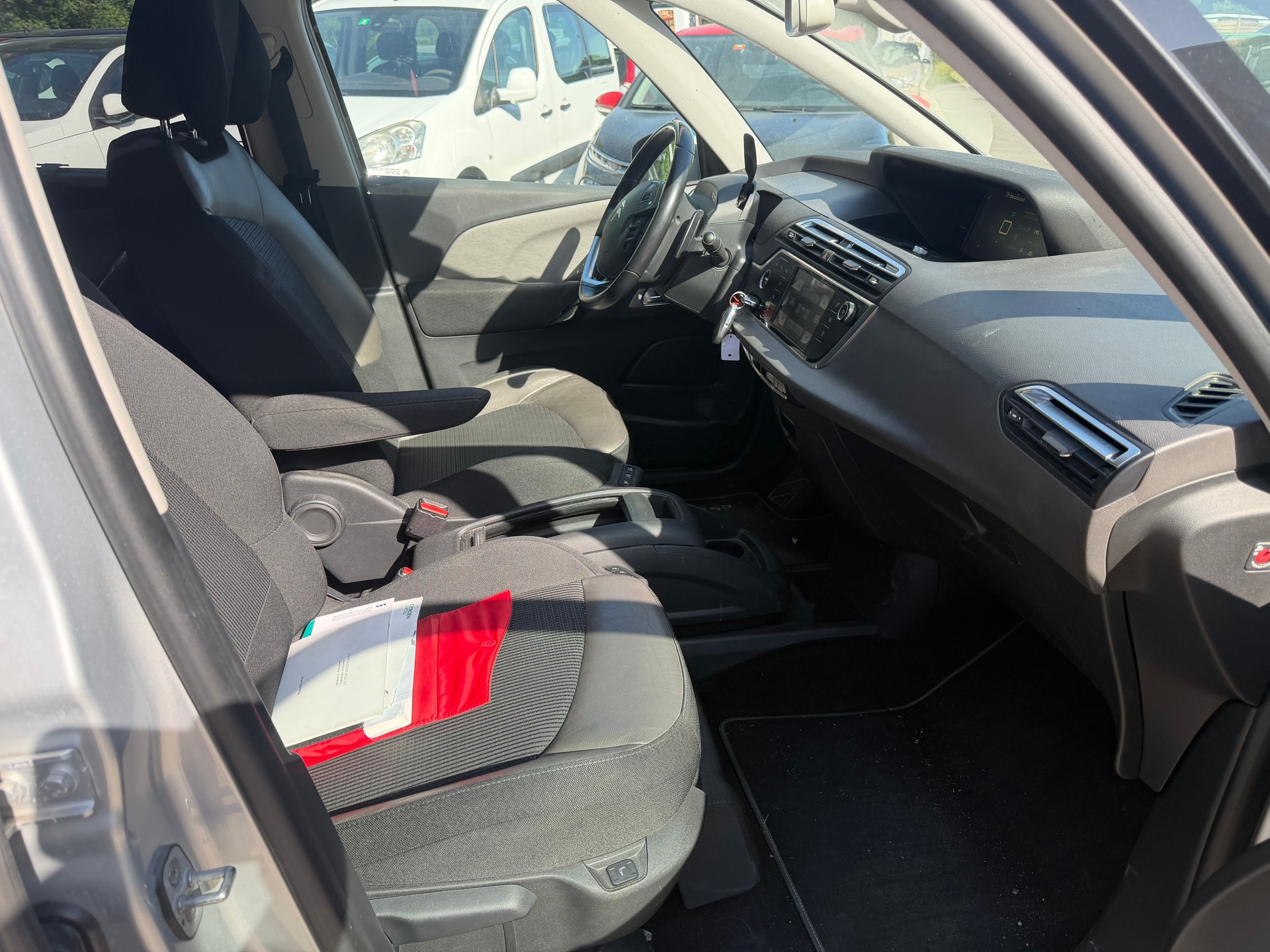 CITROEN Grand C4 Picasso 2.0 BlueHDi Exclusive Automatic-image-6