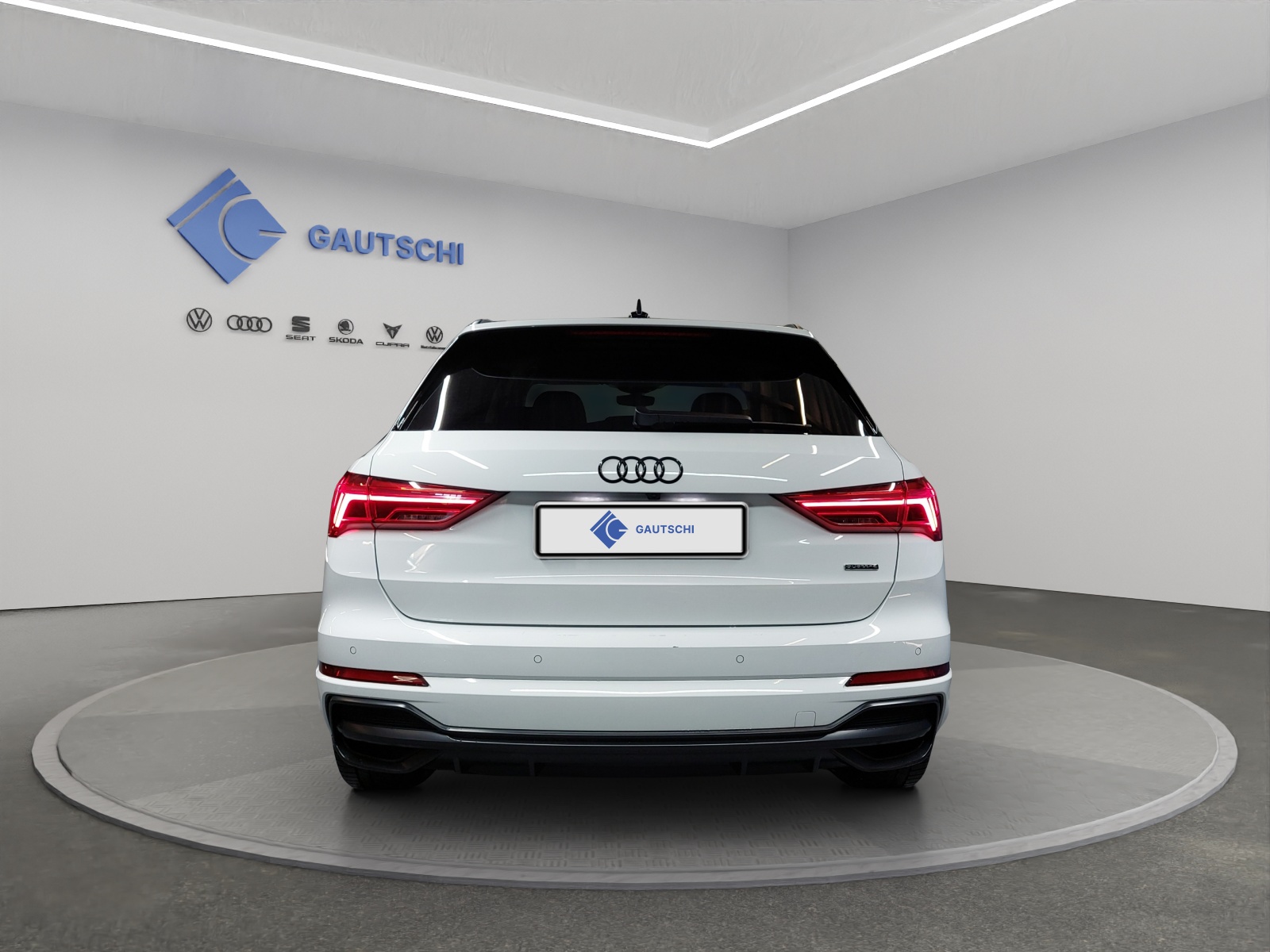 AUDI Q3 35 TDI S line quattro S-tronic-image-3