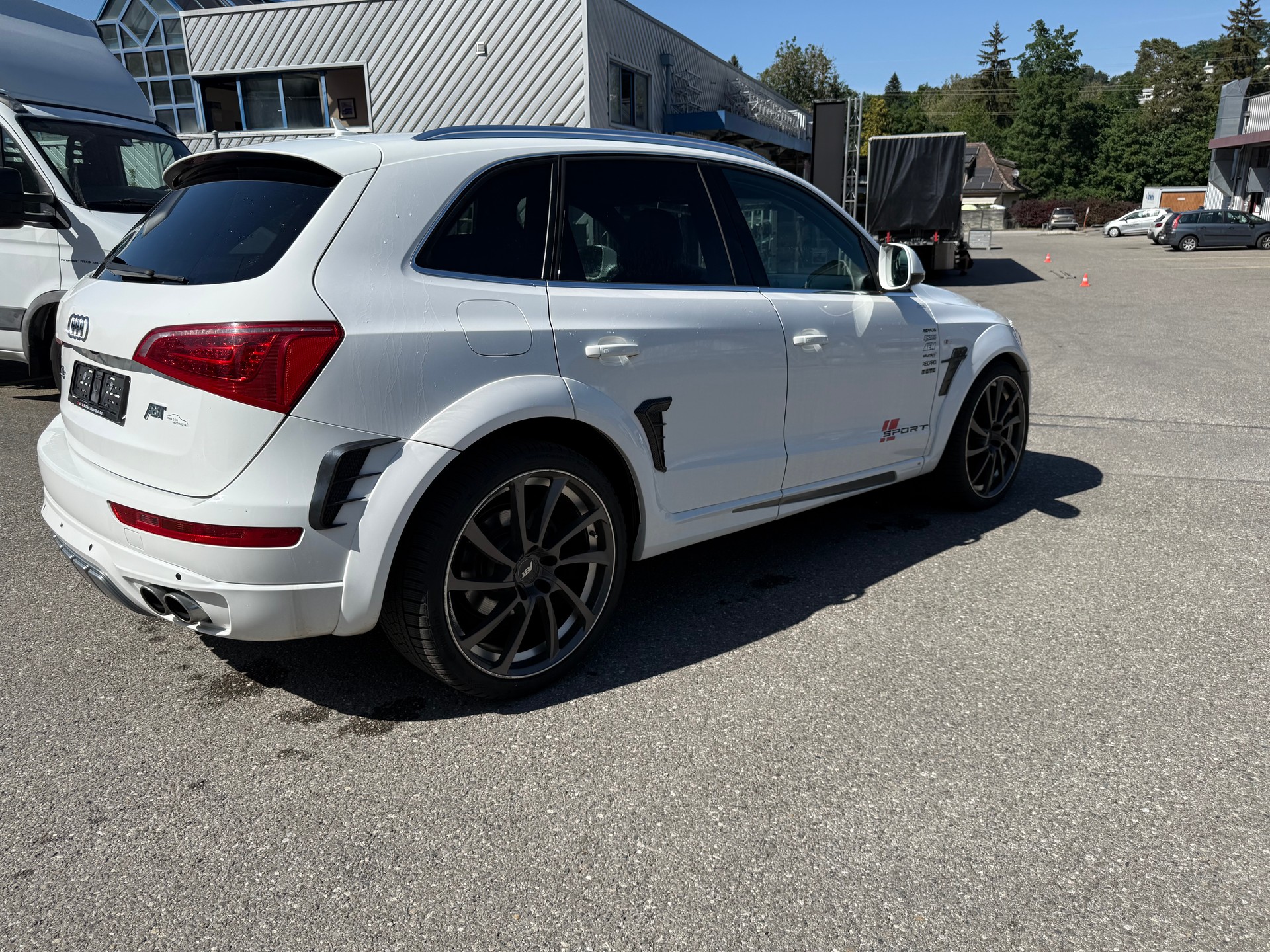 AUDI Q5 3.0 TDI quattro S-tronic-image-3