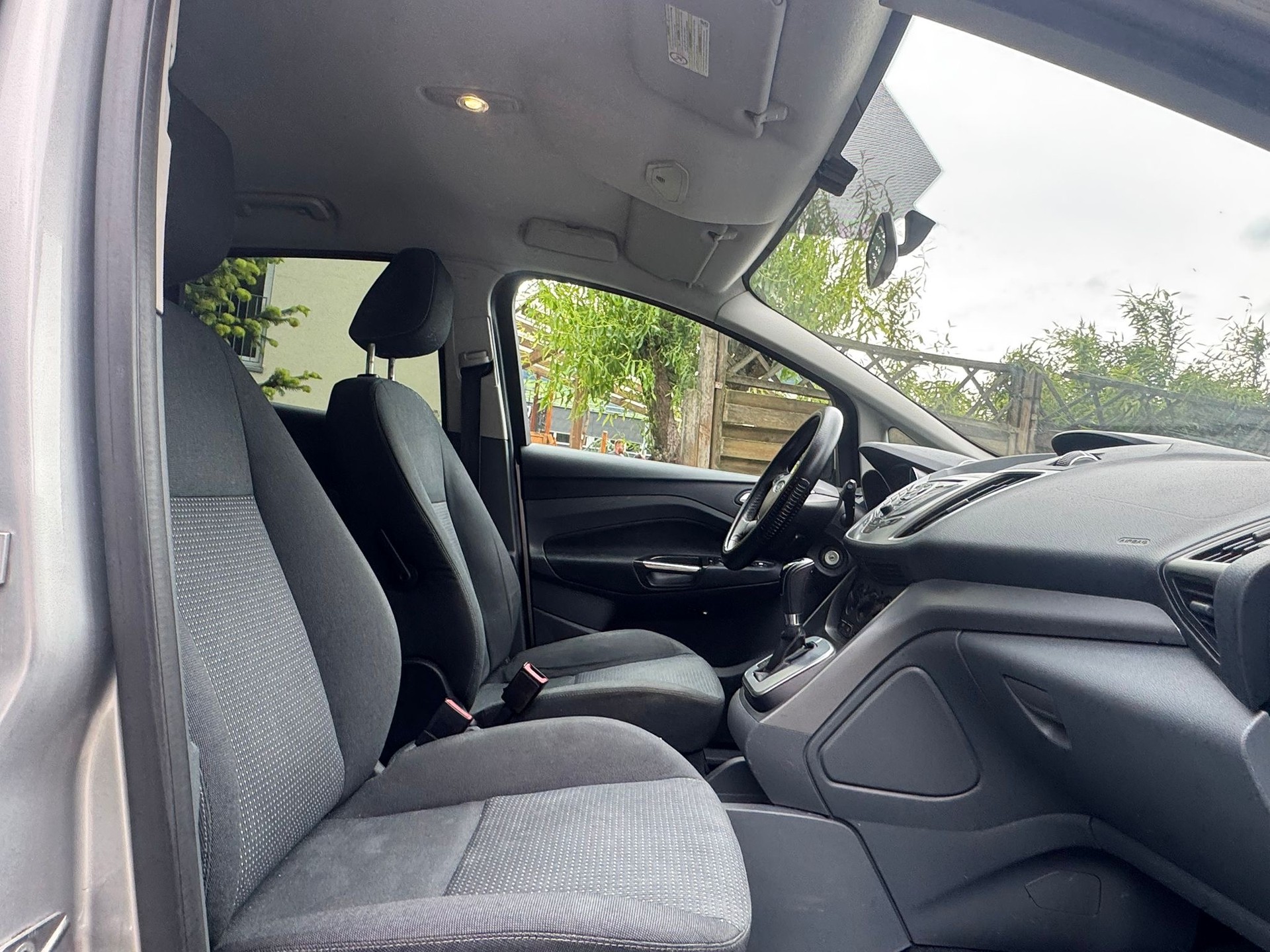 FORD C-Max 2.0 TDCi Titanium PowerShift-image-3