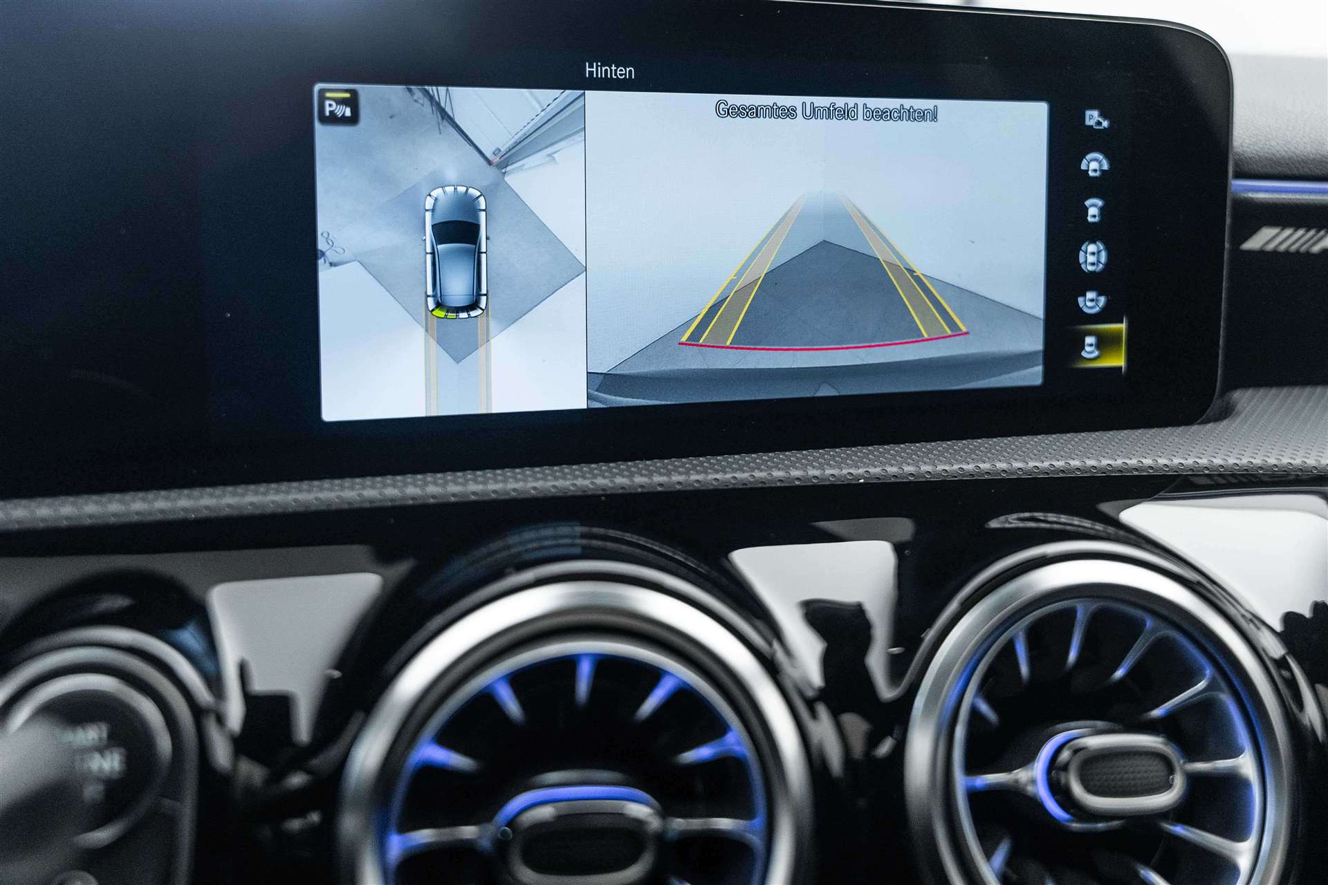 MERCEDES-BENZ A 35 AMG 306PS 4Matic Speedshift-Automat-image-14