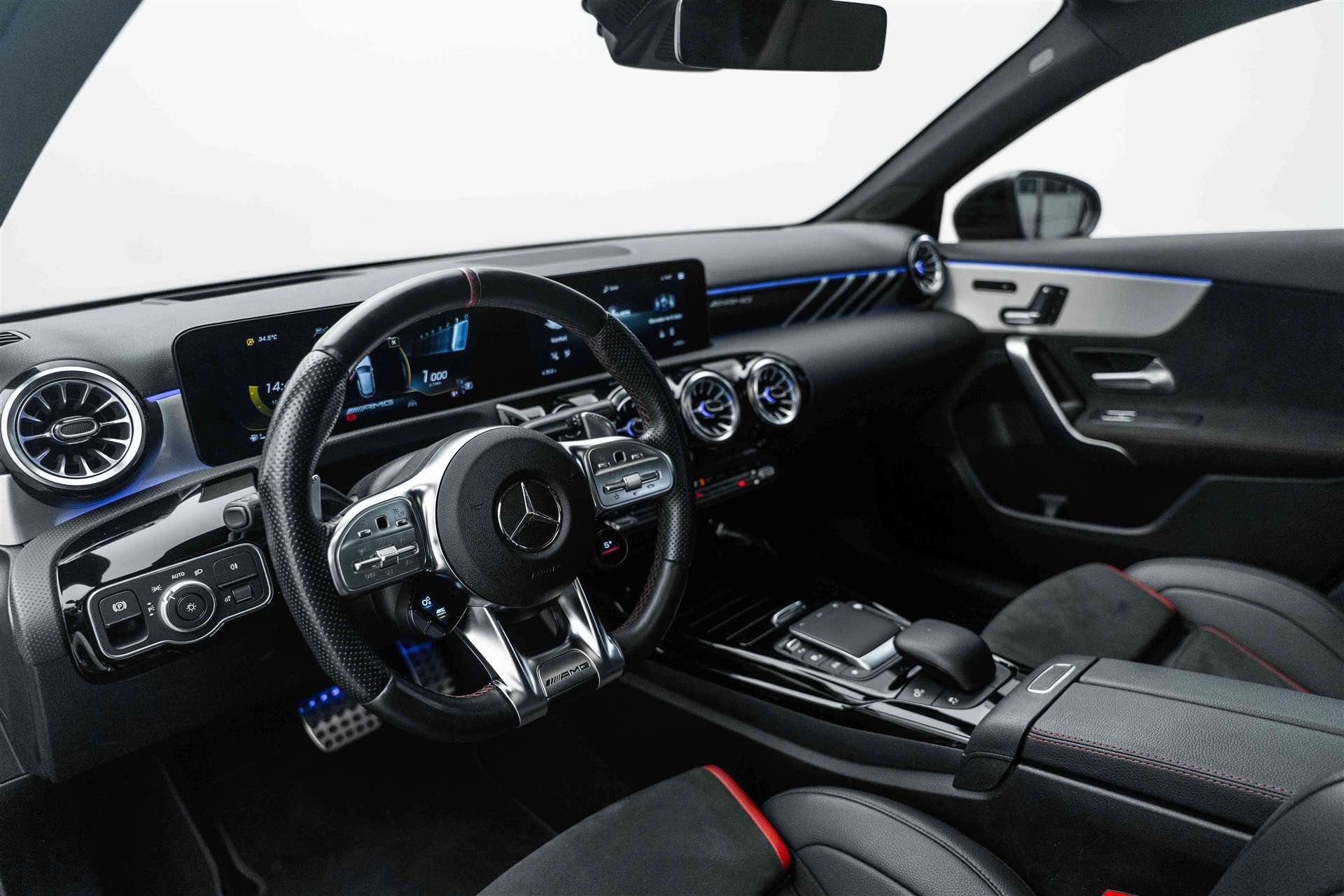 MERCEDES-BENZ A 35 AMG 306PS 4Matic Speedshift-Automat-image-7