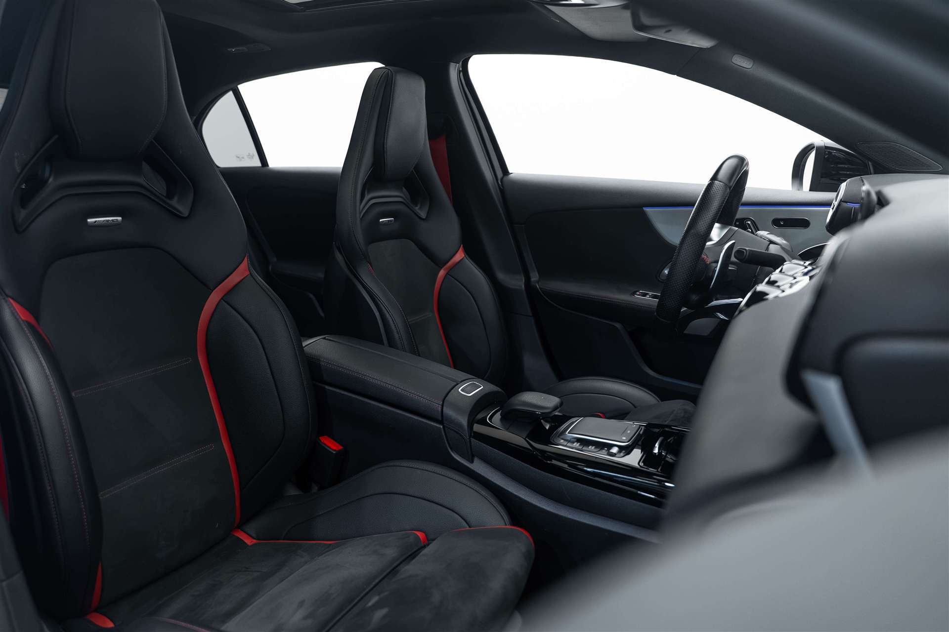 MERCEDES-BENZ A 35 AMG 306PS 4Matic Speedshift-Automat-image-11