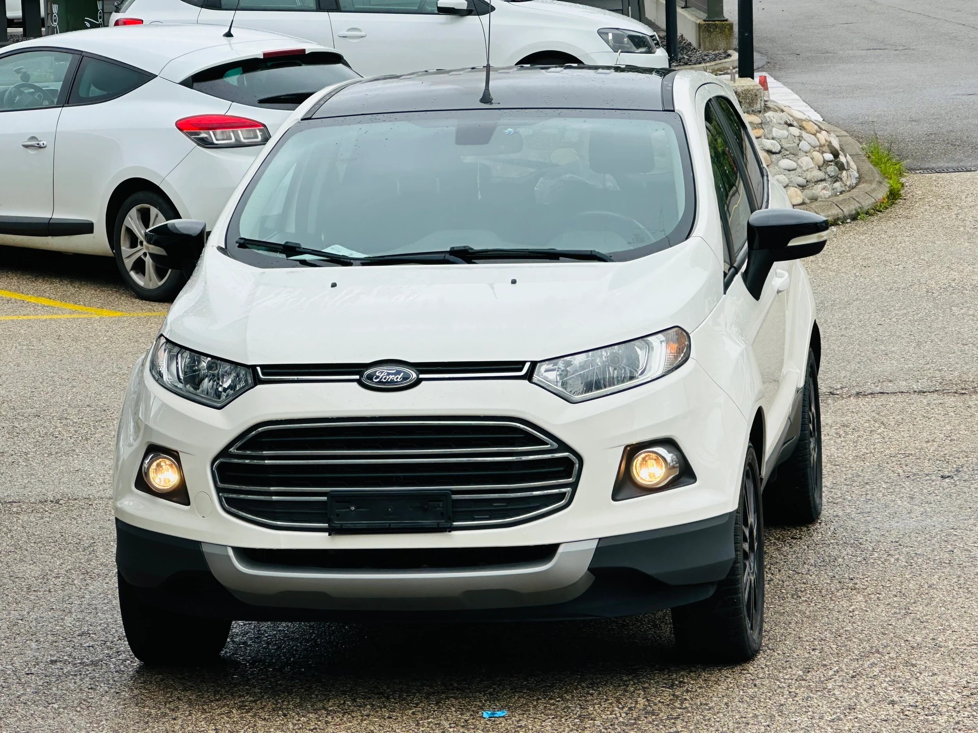 FORD EcoSport 1.0 SCTi Titanium-image-3