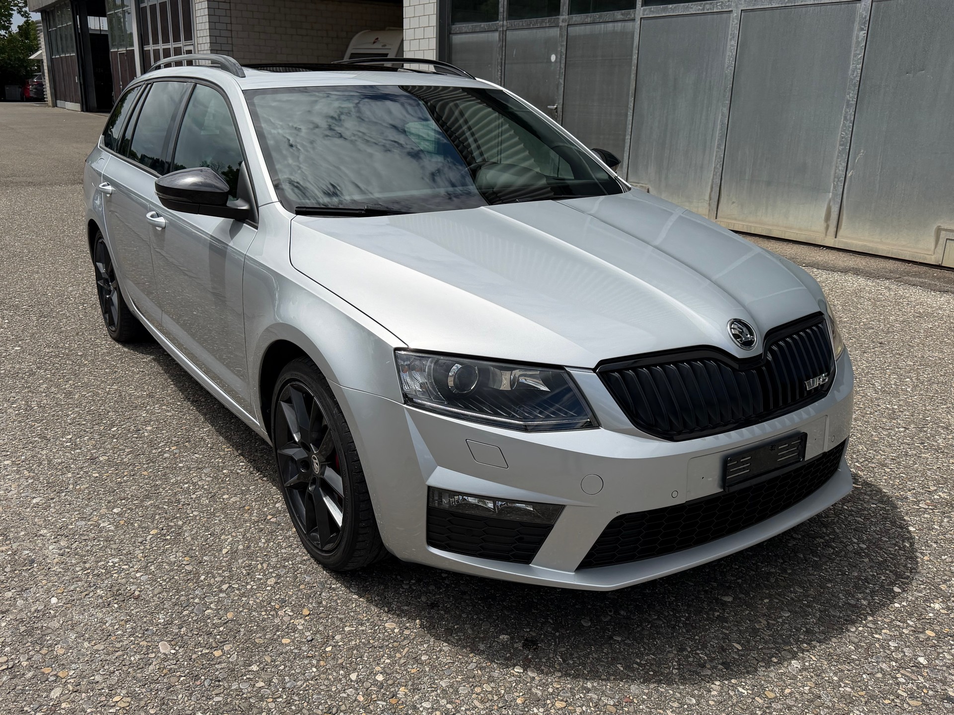 SKODA Octavia Combi 2.0 TDI RS DSG-image-3
