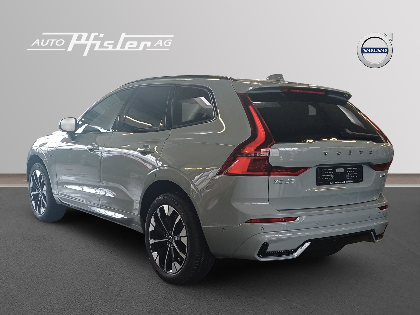 VOLVO XC60 2.0 T8 TE Ultra Dark eAWD-image-3