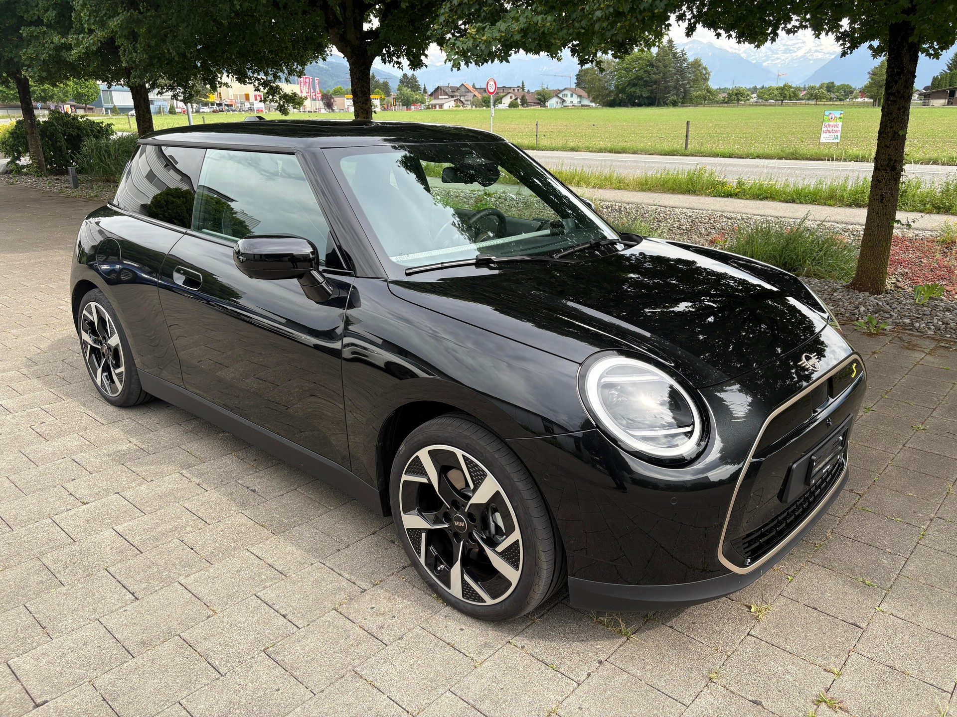 MINI Cooper SE-image-0