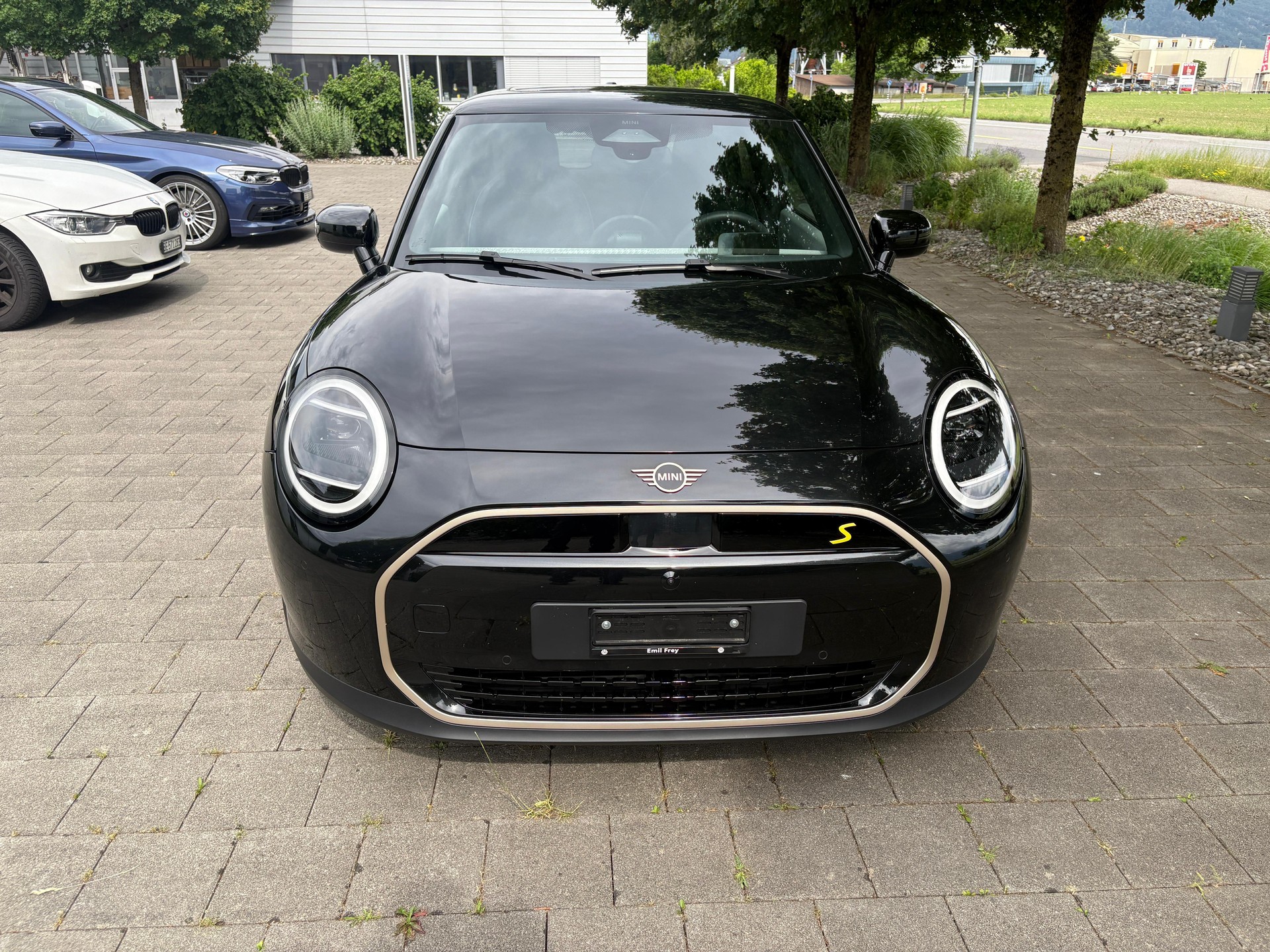 MINI Cooper SE-image-2