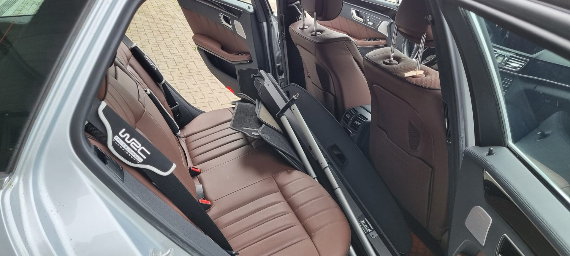 MERCEDES-BENZ E 500 Avantgarde 4Matic 7G-Tronic-image-10