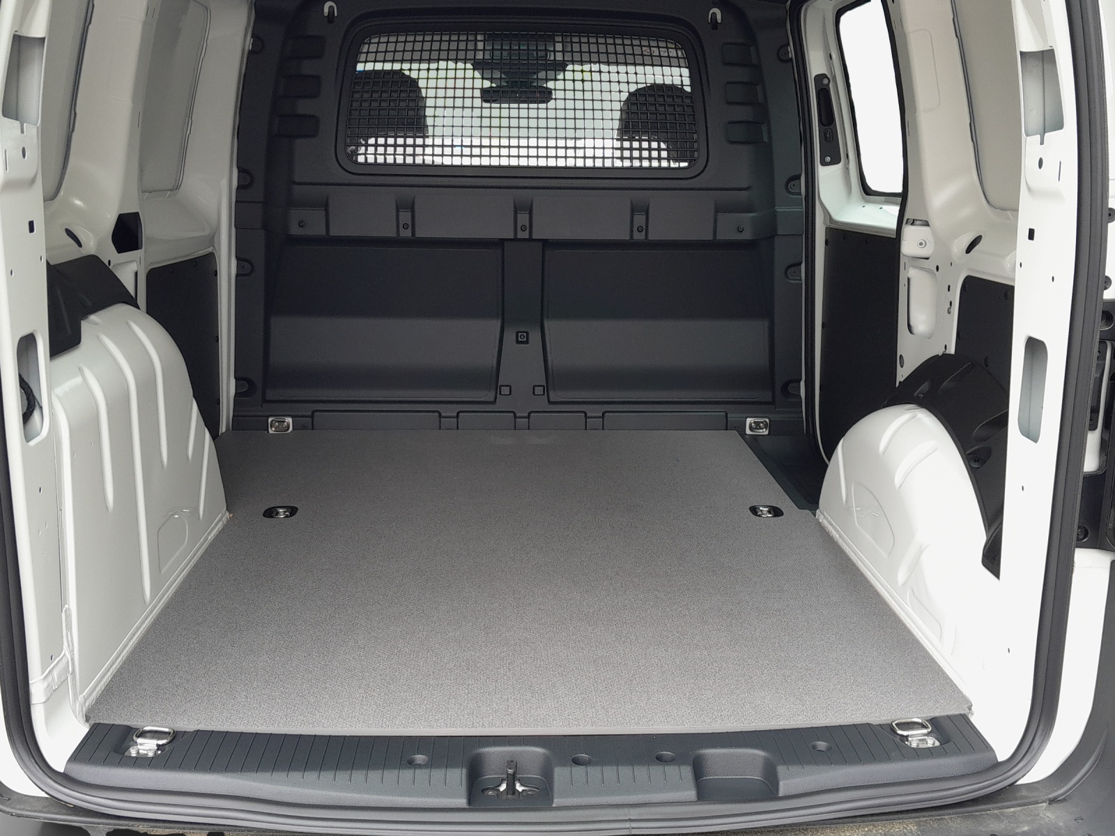 VW Caddy Cargo 2.0TDI 122PS 6G 4Motion-image-12
