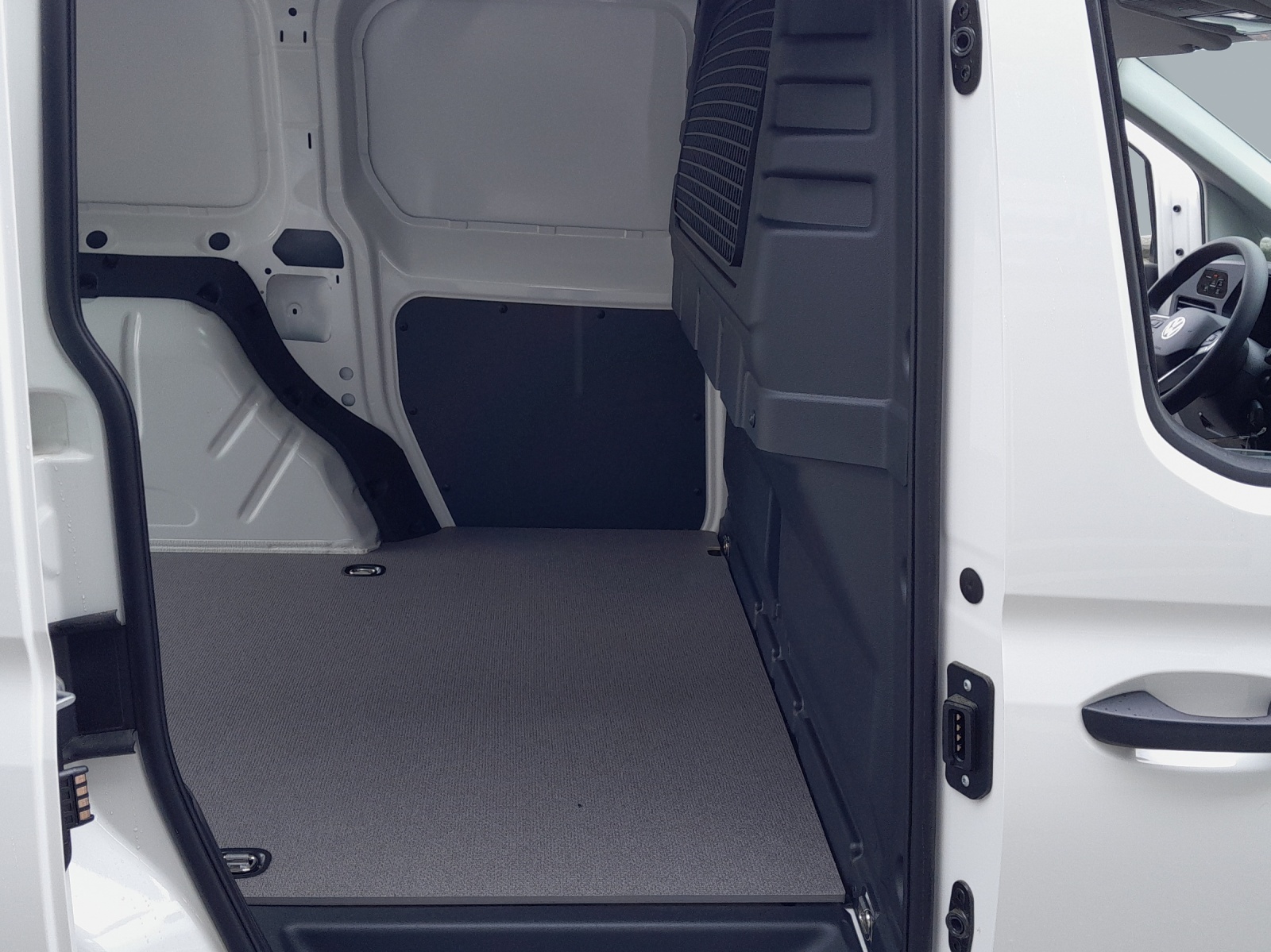 VW Caddy Cargo 2.0TDI 122PS 6G 4Motion-image-15
