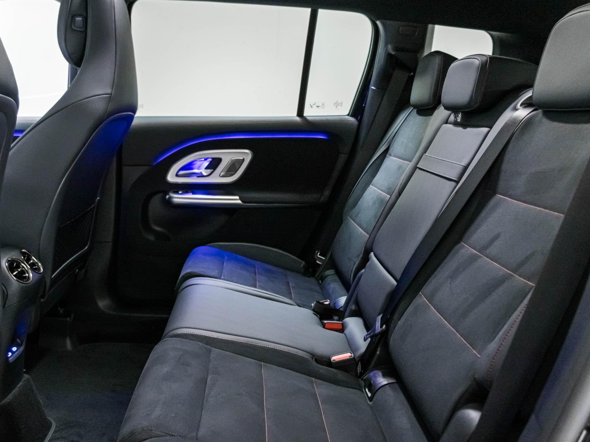 MERCEDES-BENZ GLB 350 4MATIC EQ-image-7