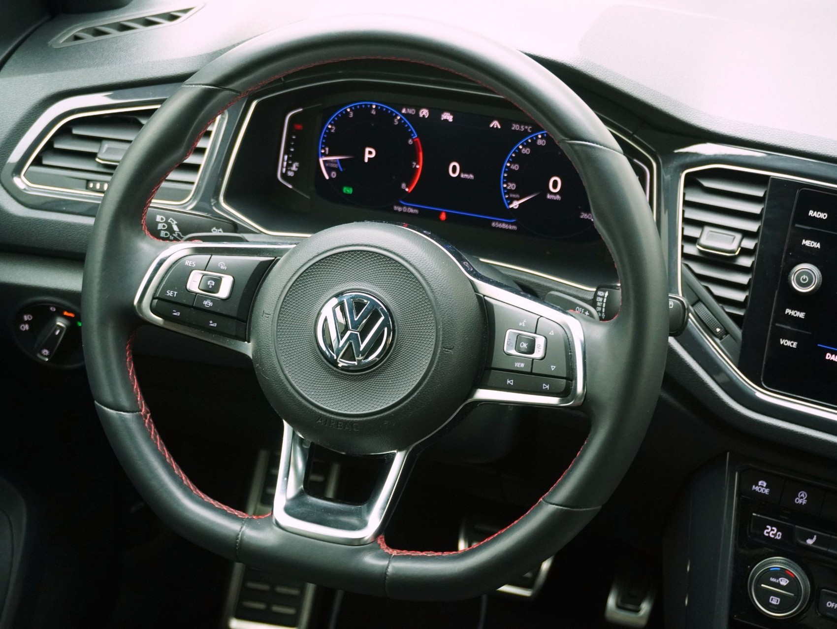 VW T-Roc 1.5 TSI DSG Sport-image-10