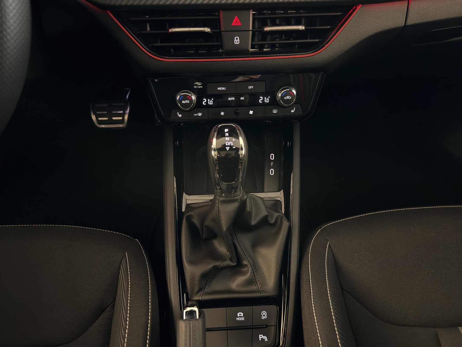 SKODA Scala 1.5 TSI Monte Carlo DSG-image-15