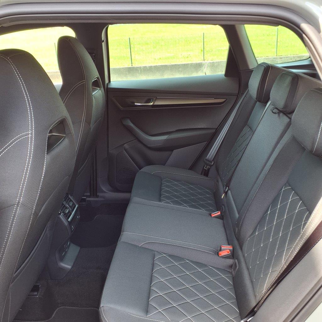 SKODA Karoq 2.0 TSI SportLine 4x4 DSG-image-12