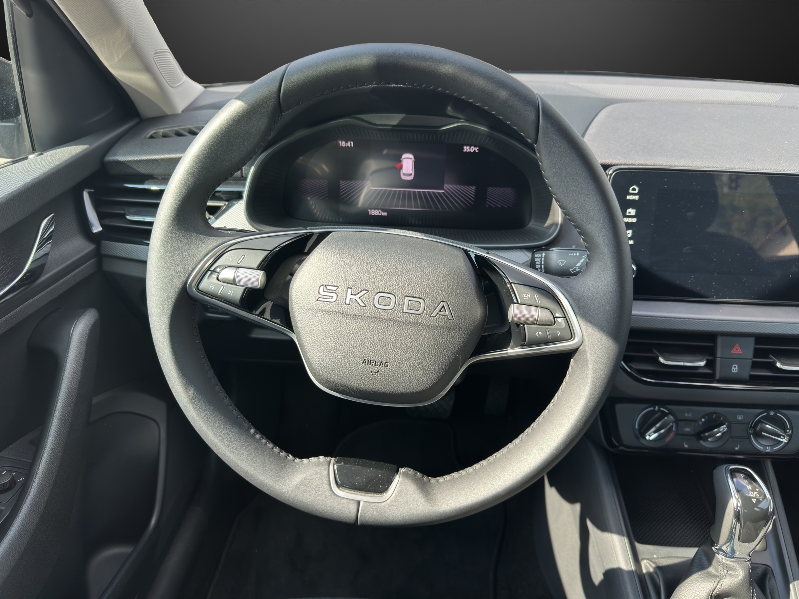 SKODA Kamiq 1.0 TSI Selection DSG-image-10