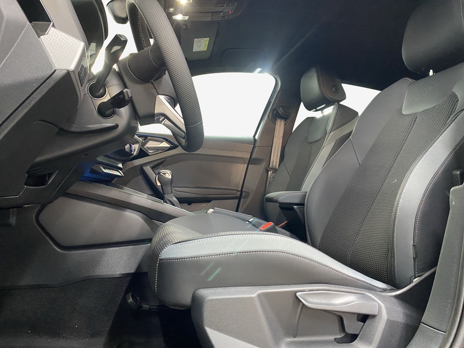 AUDI A1 Sportback 30 TFSI S Line S-tronic-image-7