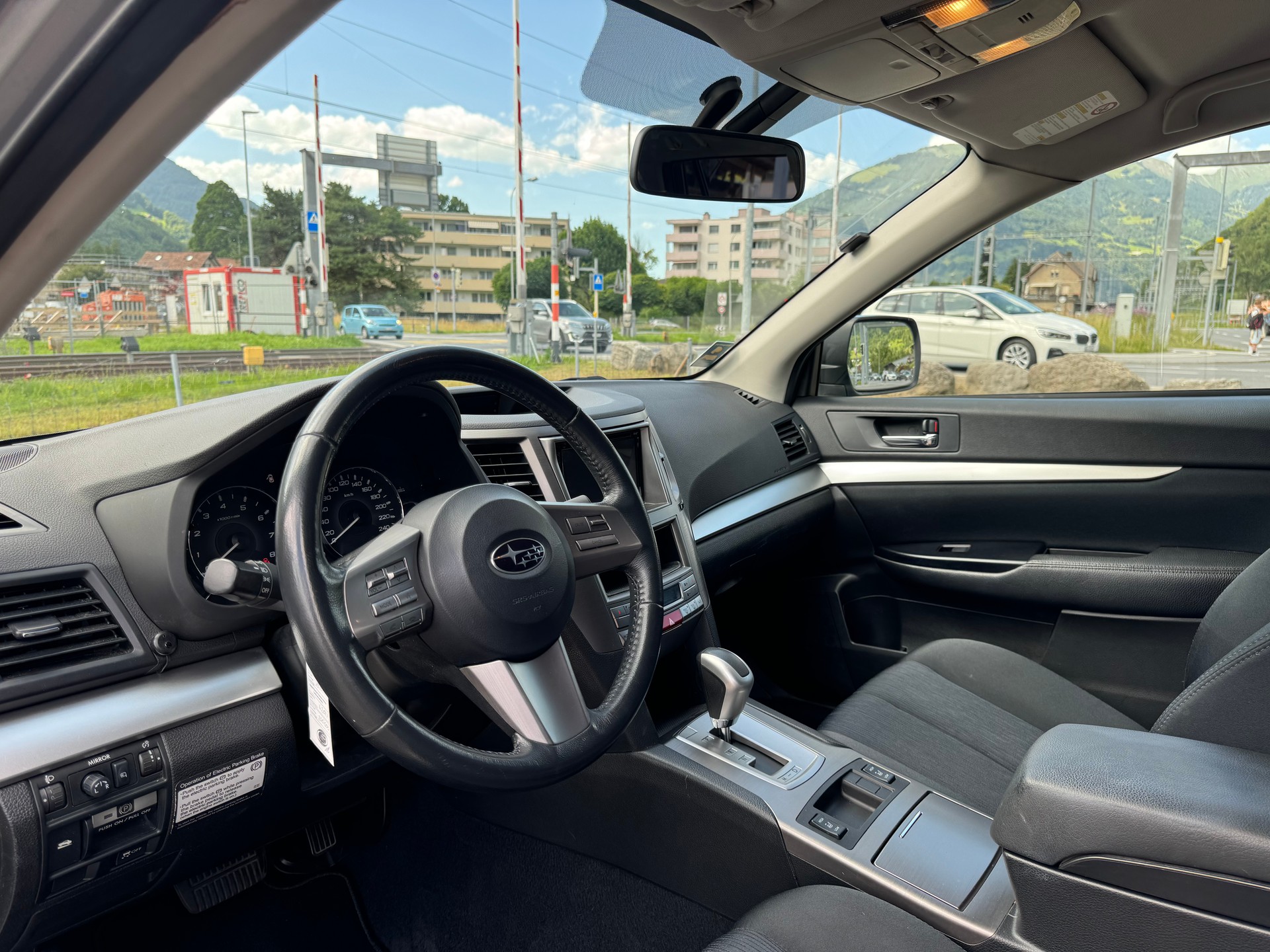 SUBARU Legacy 2.0i Limited AWD Lineartronic-image-8