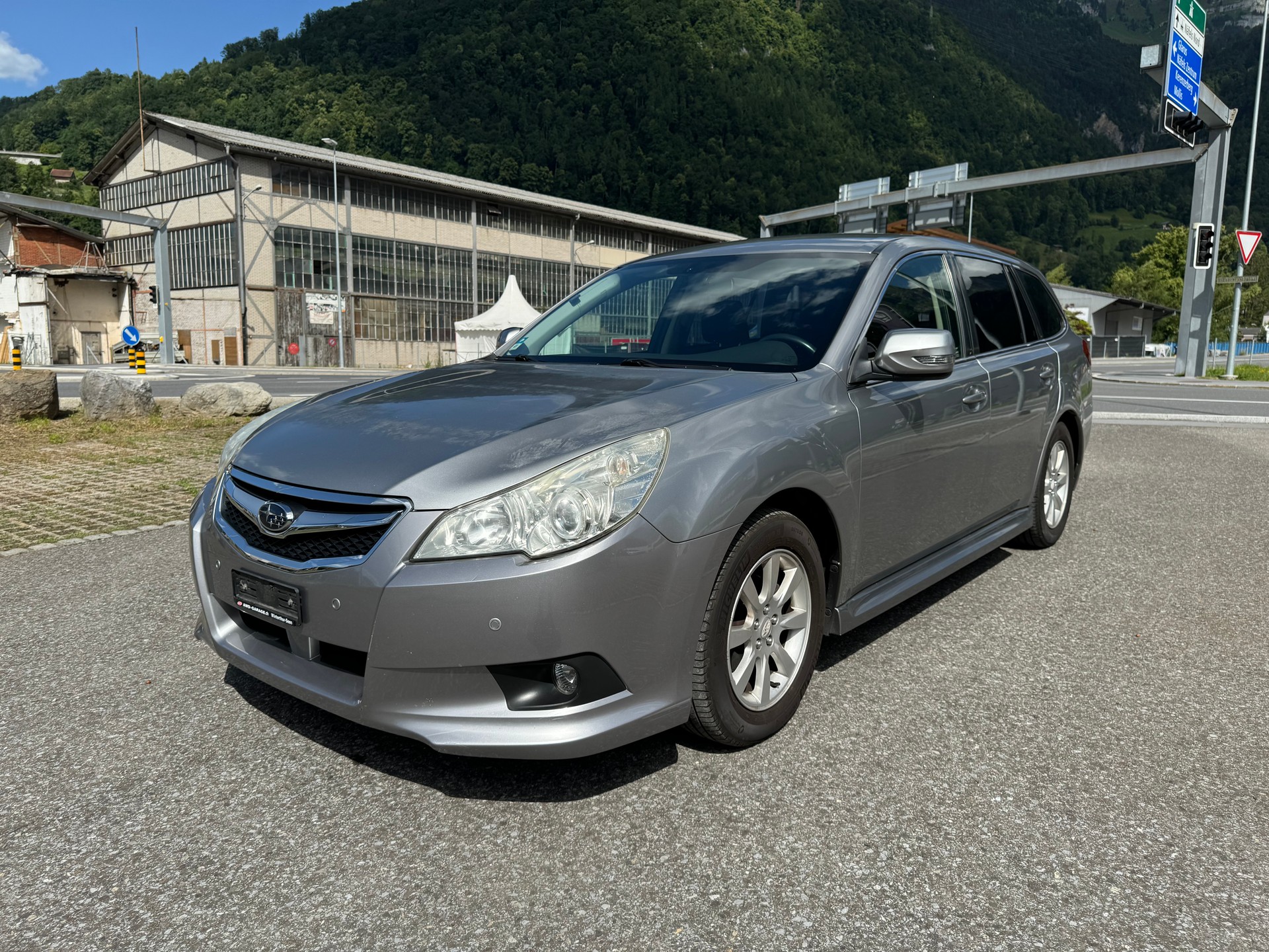 SUBARU Legacy 2.0i Limited AWD Lineartronic-image-0