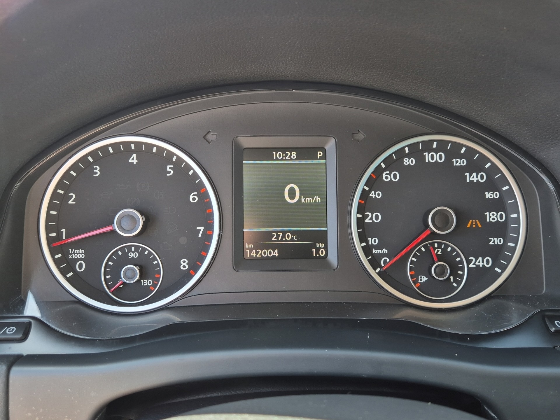 VW Tiguan 2.0 TSI Sport&Style 4Motion DSG-image-13
