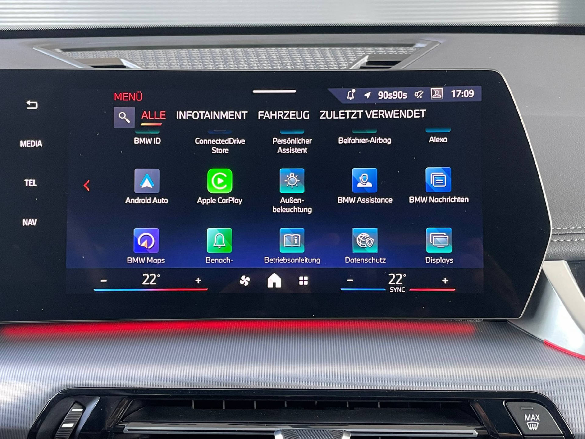 BMW X1 25e xDrive paddles-image-14