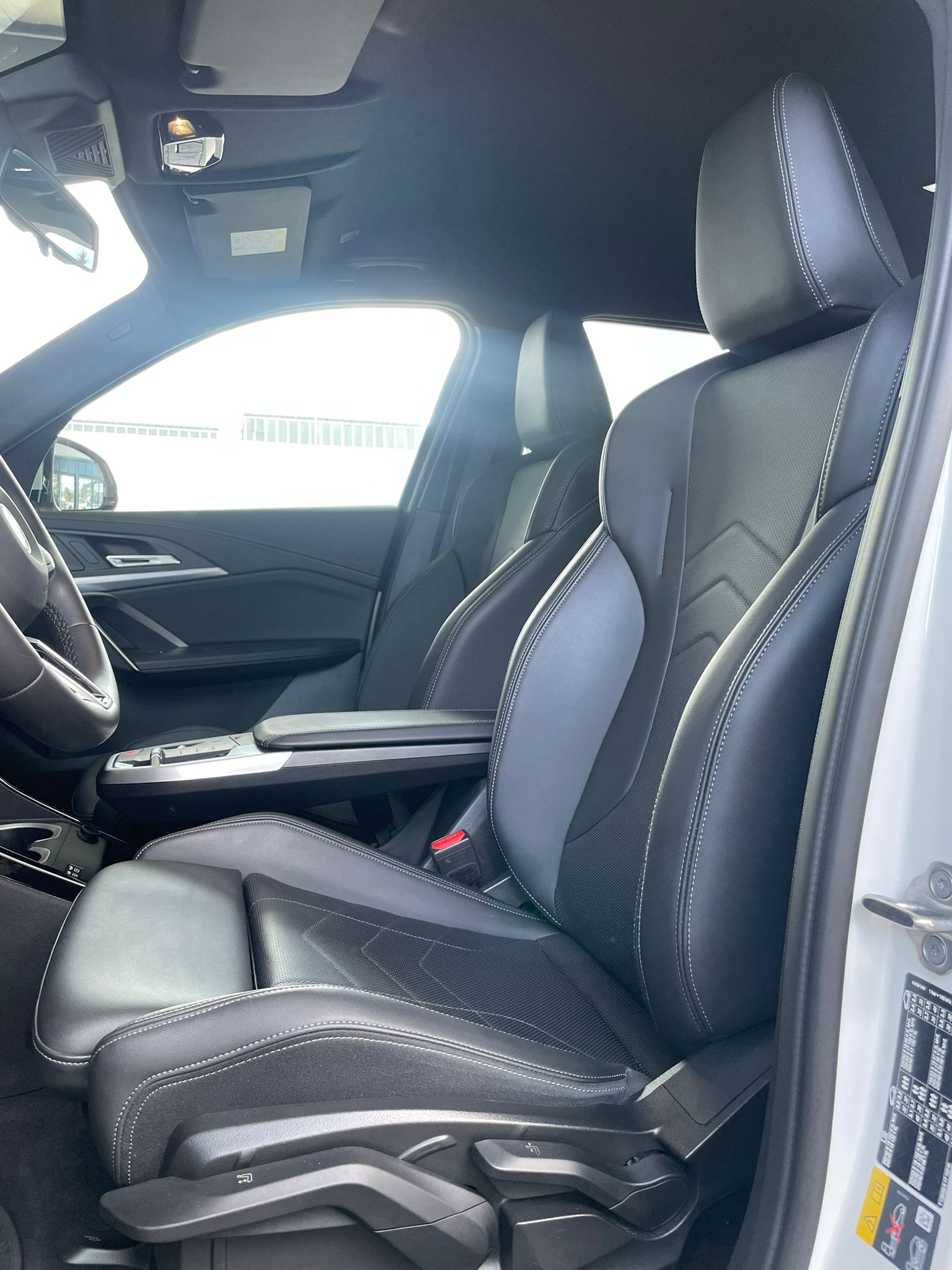 BMW X1 25e xDrive paddles-image-5
