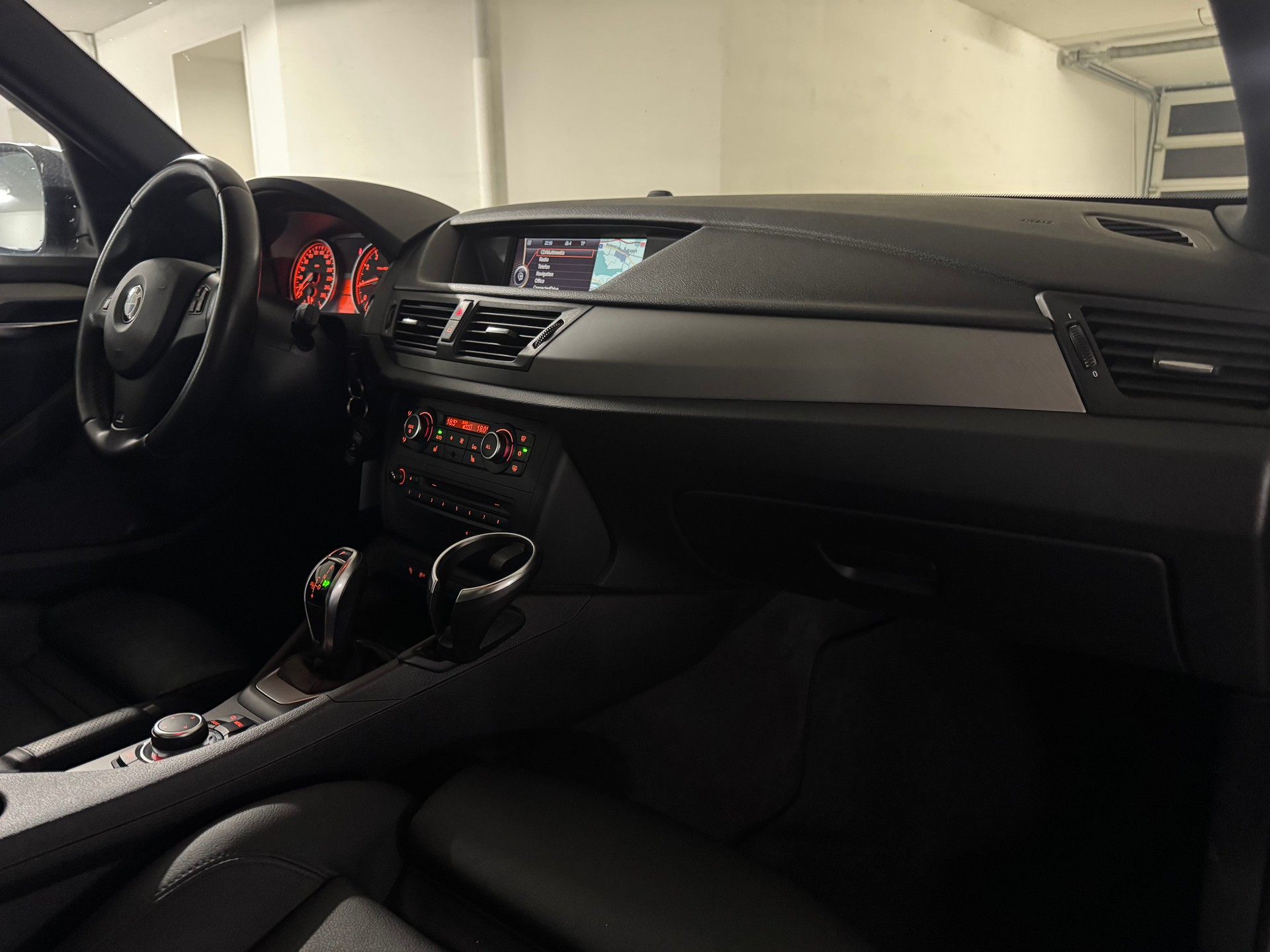 BMW X1 xDrive 28i Steptronic M-Paket, Facelift, 1-Hand-image-11