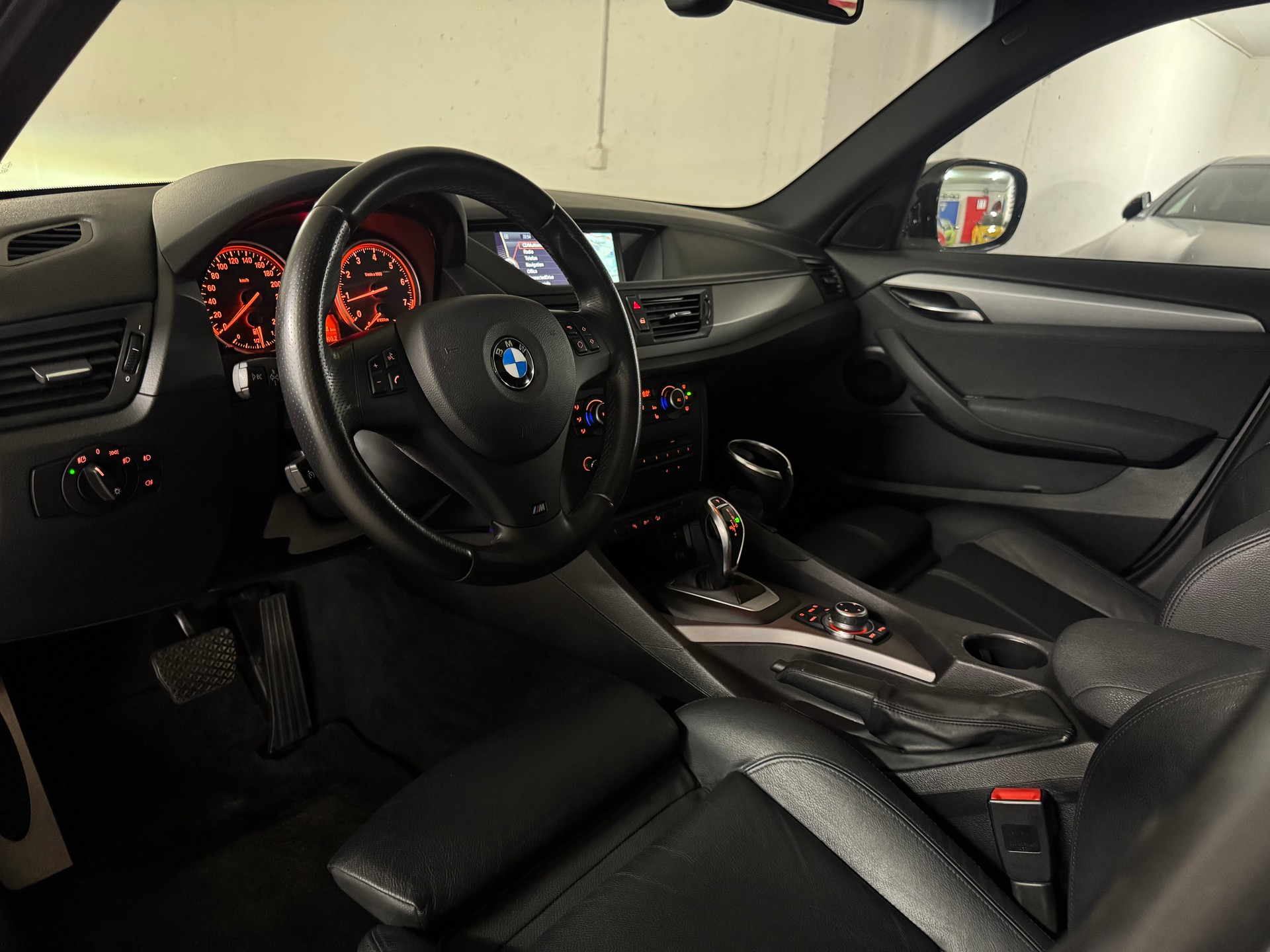 BMW X1 xDrive 28i Steptronic M-Paket, Facelift, 1-Hand-image-8