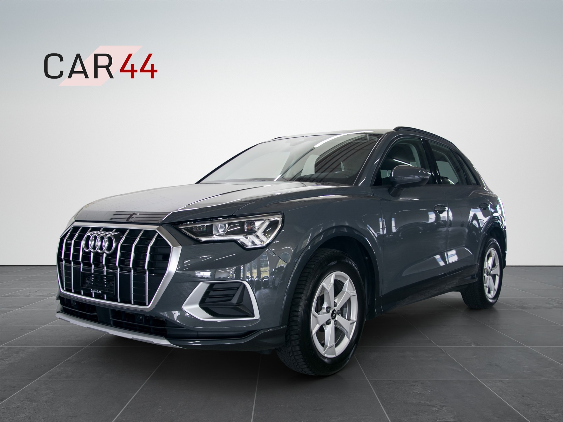 AUDI Q3 40 TFSI advanced quattro S-tronic-image-0
