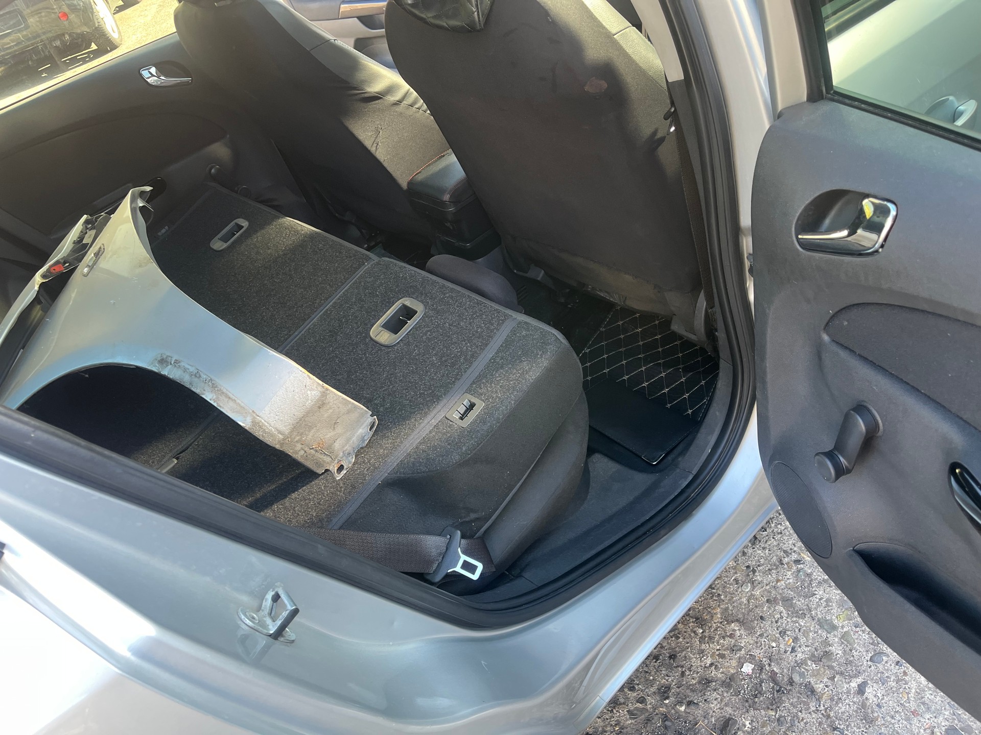 OPEL Corsa 1.4 TP Anniversary Automatic-image-9