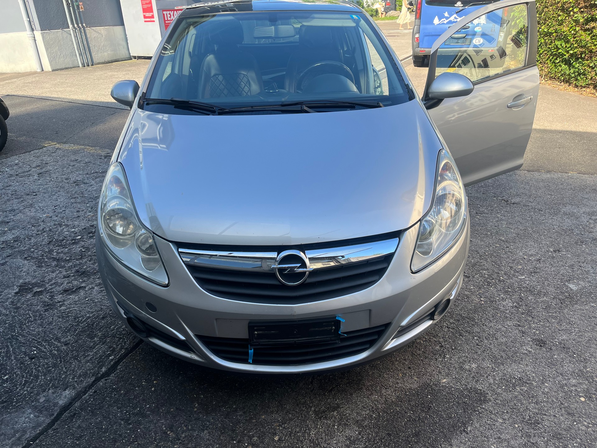 OPEL Corsa 1.4 TP Anniversary Automatic-image-0