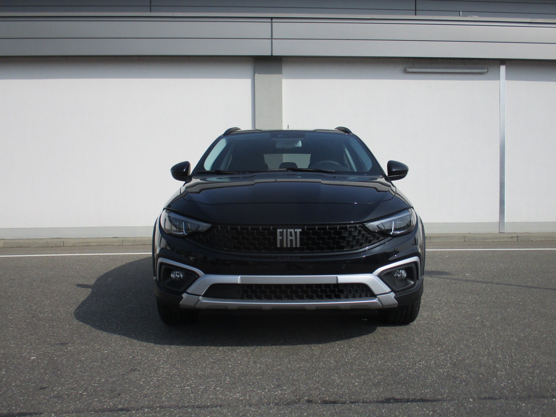 FIAT Tipo 1.5 MHEV Swiss Edition Cross-image-1
