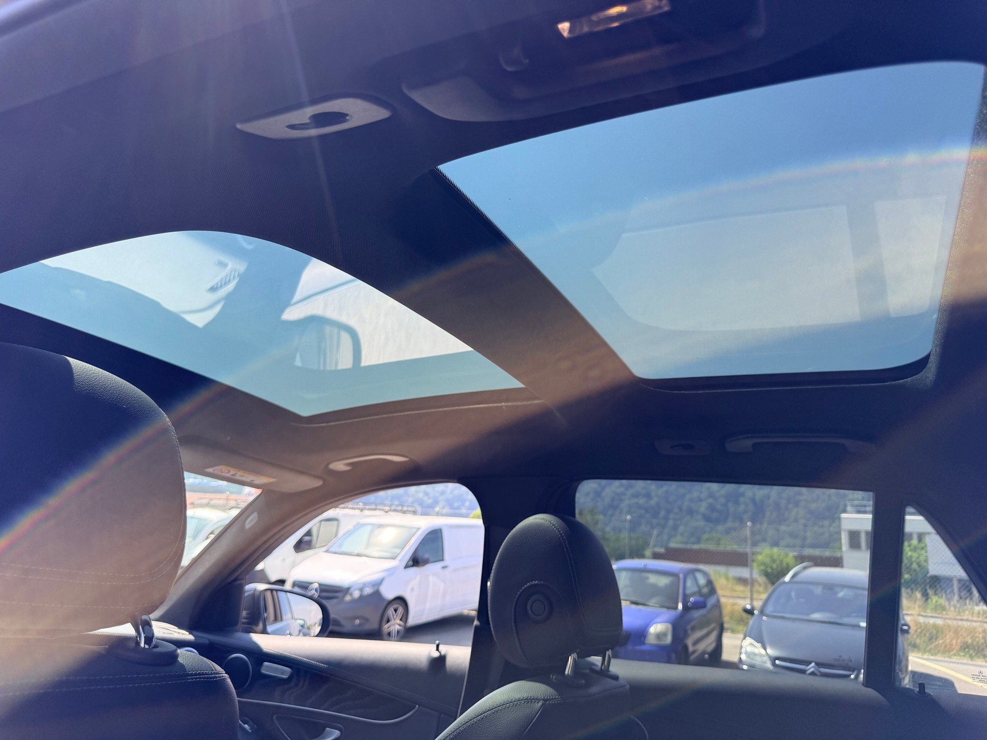 MERCEDES-BENZ GLC 220 d AMG Line Plus 4Matic 9G-Tronic-image-12