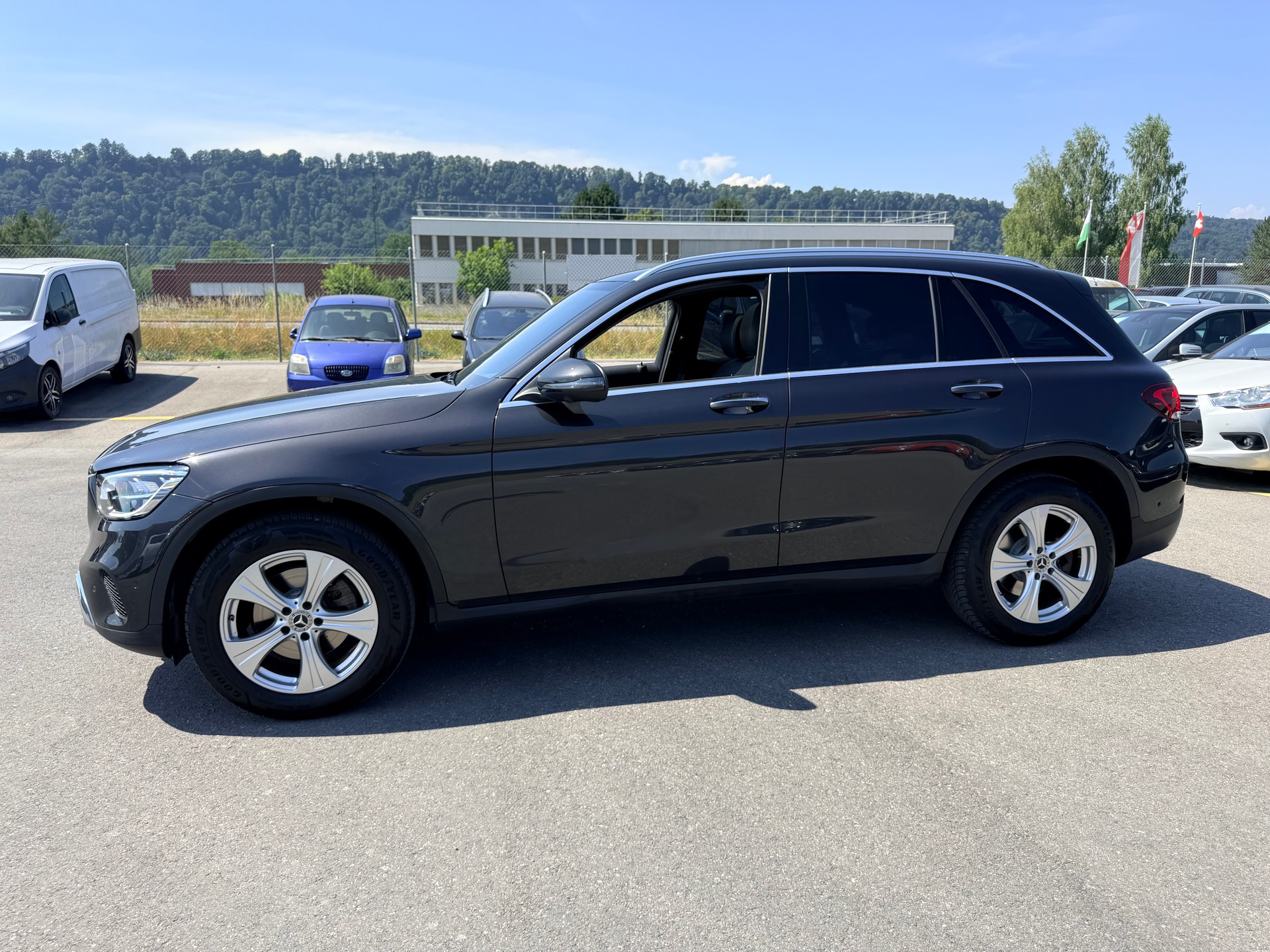 MERCEDES-BENZ GLC 220 d AMG Line Plus 4Matic 9G-Tronic-image-1